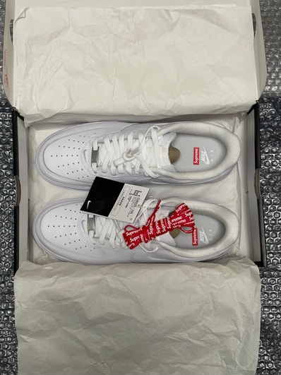 Supreme × Nike Air Force 1 Low "White"