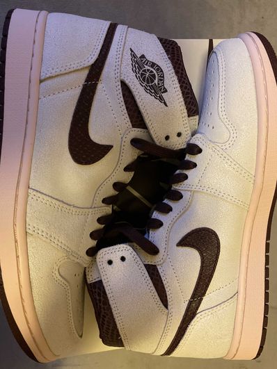 A Ma Maniere × Nike Air Jordan 1 Retro High OG "Sail and Burgundy"