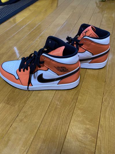 Nike Air Jordan 1 Mid SE "Turf Orange"
