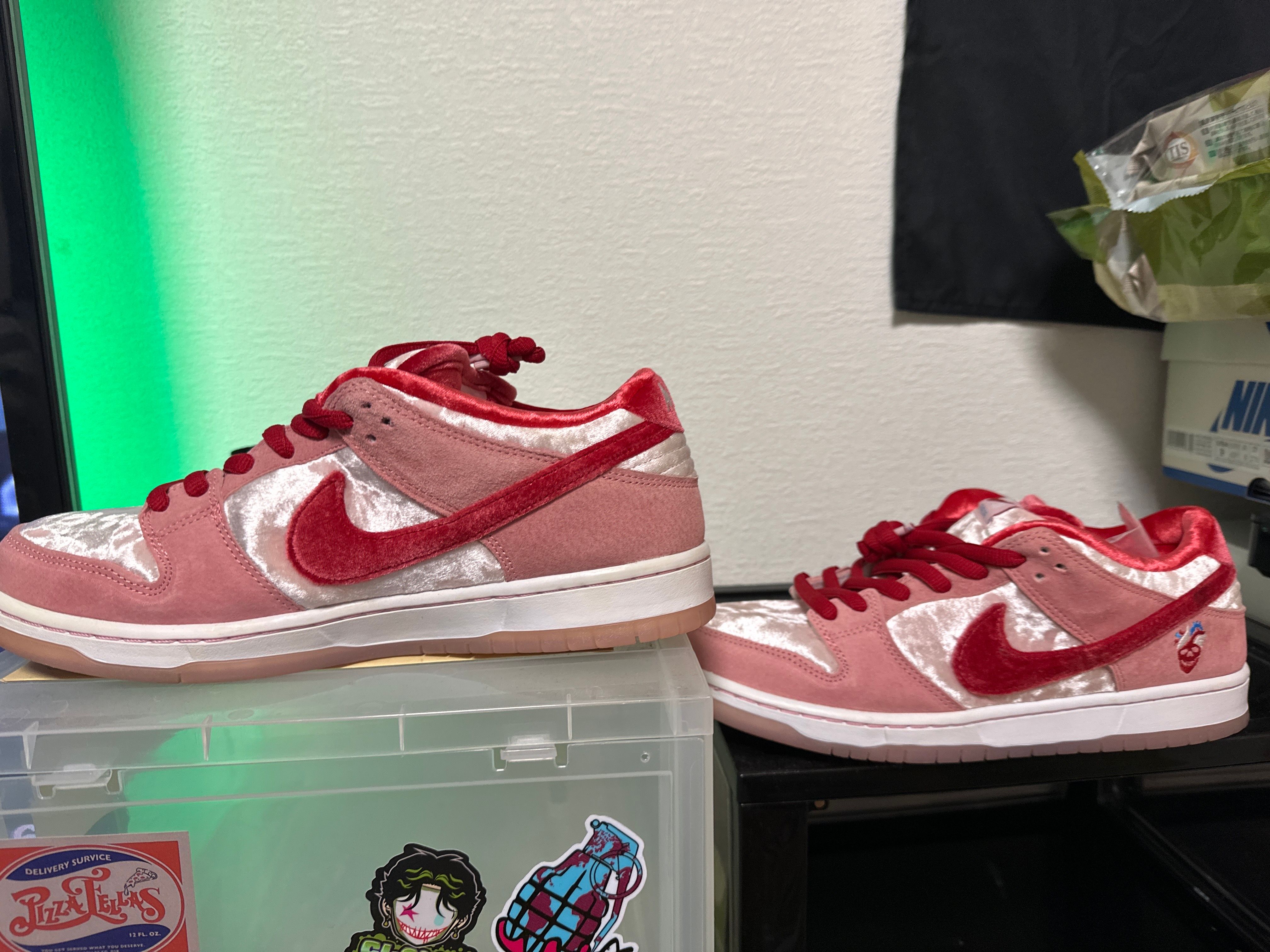 Strangelove × Nike SB Dunk Low "Valentine’s Day"