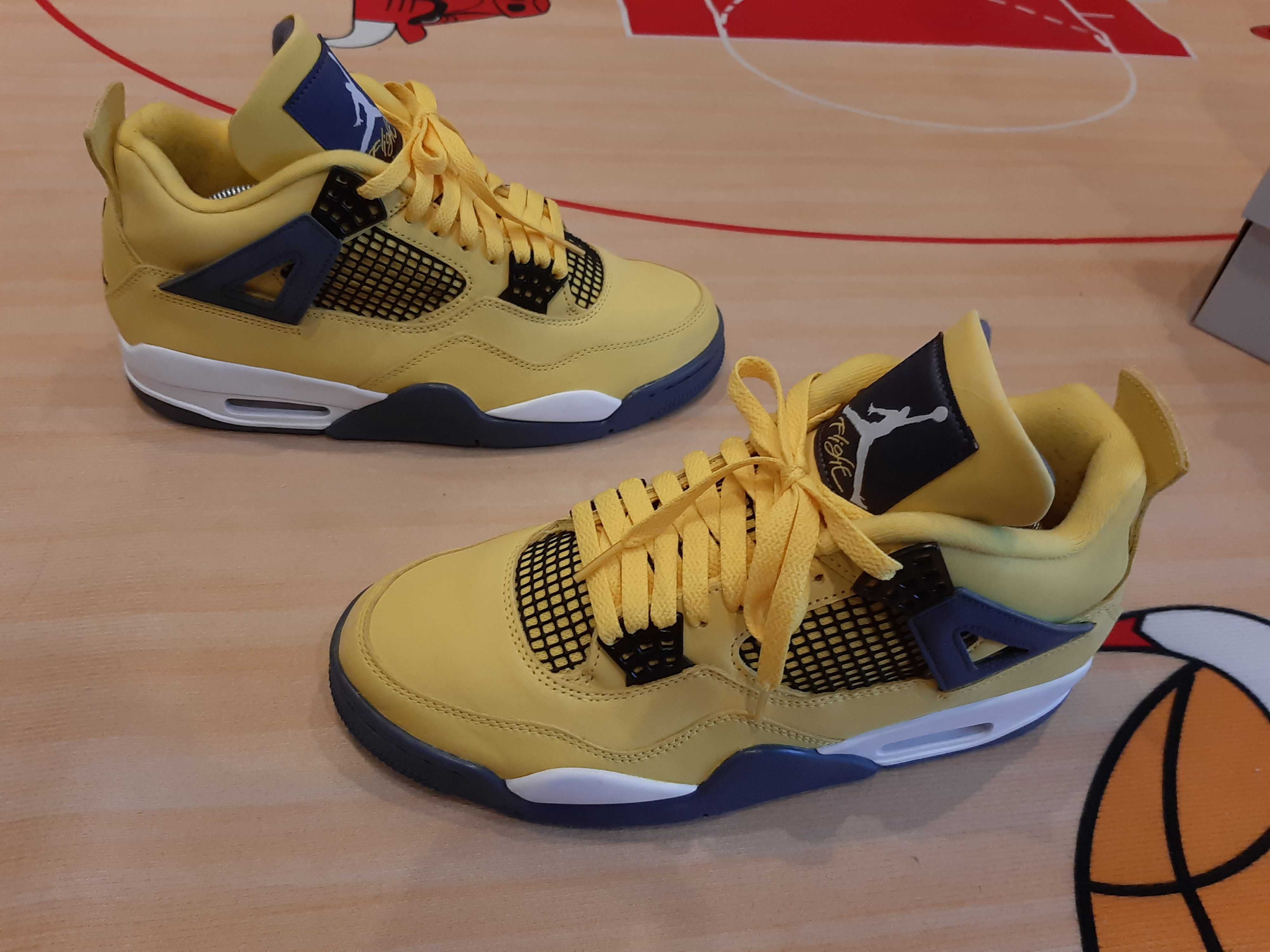 Nike Air Jordan 4 "Tour Yellow"