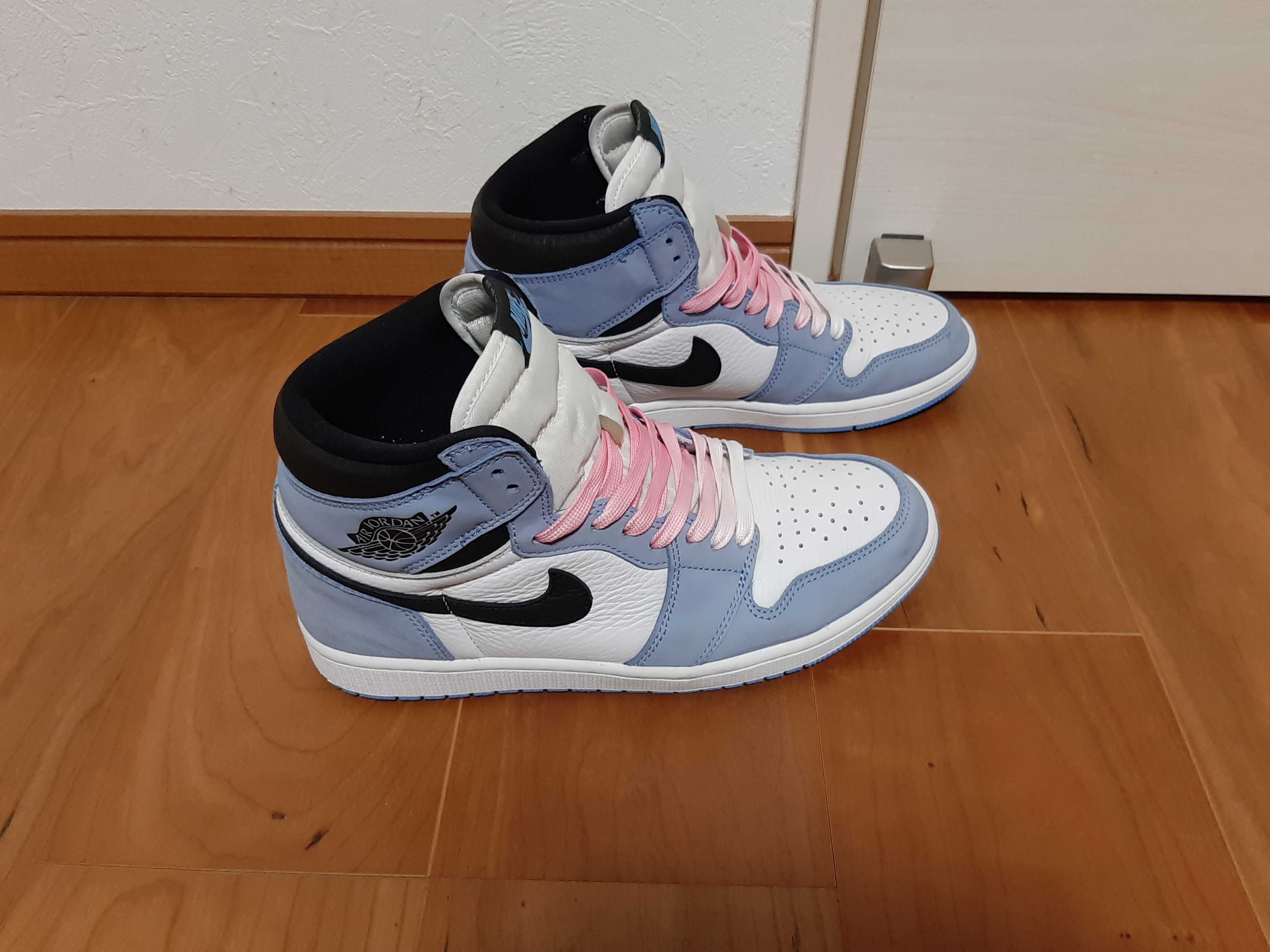 Nike Air Jordan 1 High OG "University Blue"