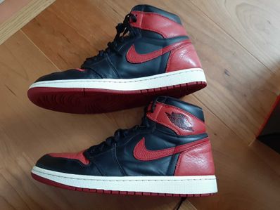 Nike Air Jordan 1 Retro High OG "Bred/Banned" (2016)
