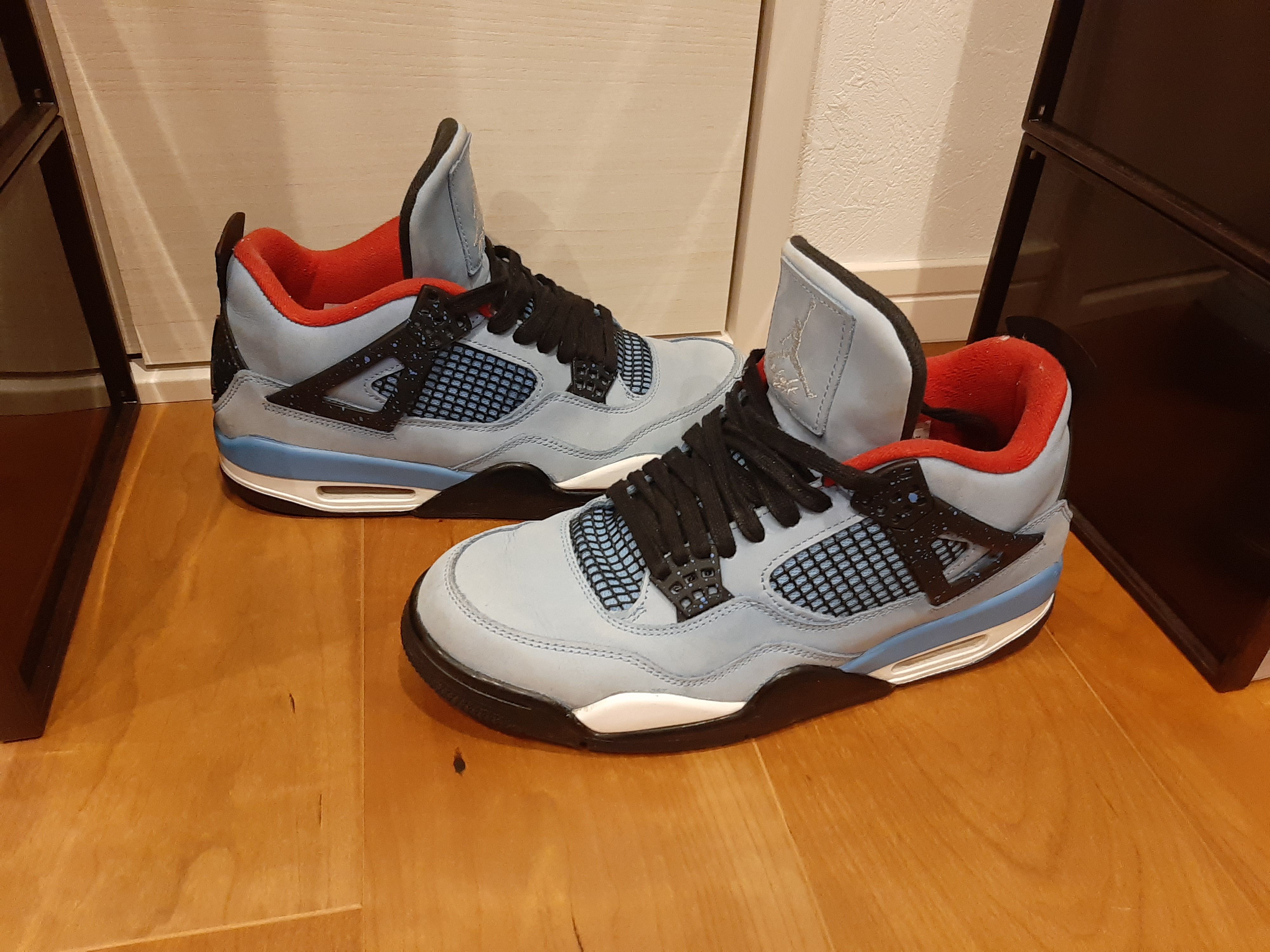 Travis Scott × Nike Air Jordan 4 Retro Cactus Jack "University Blue"