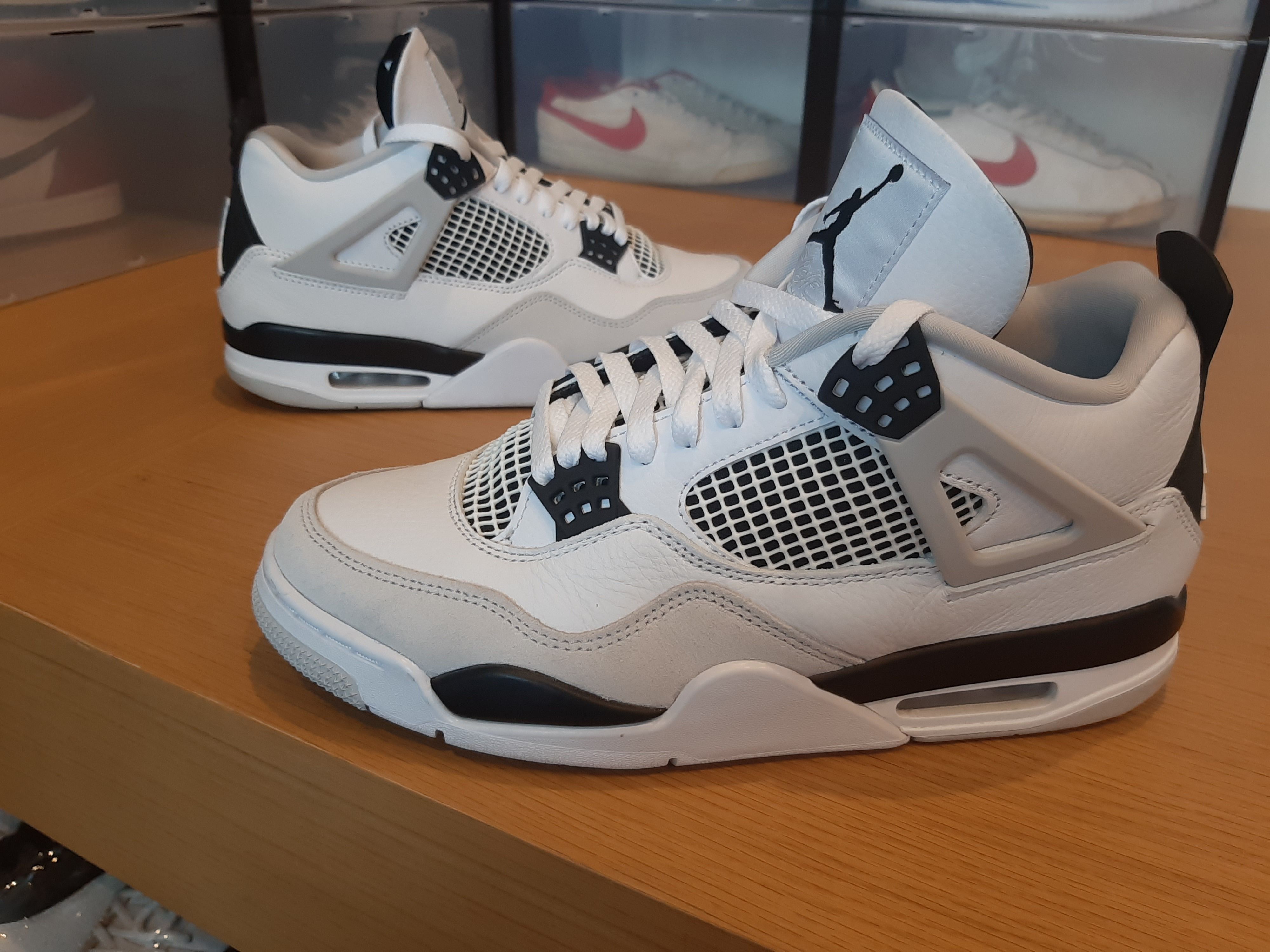 Nike Air Jordan 4 "Military Black"