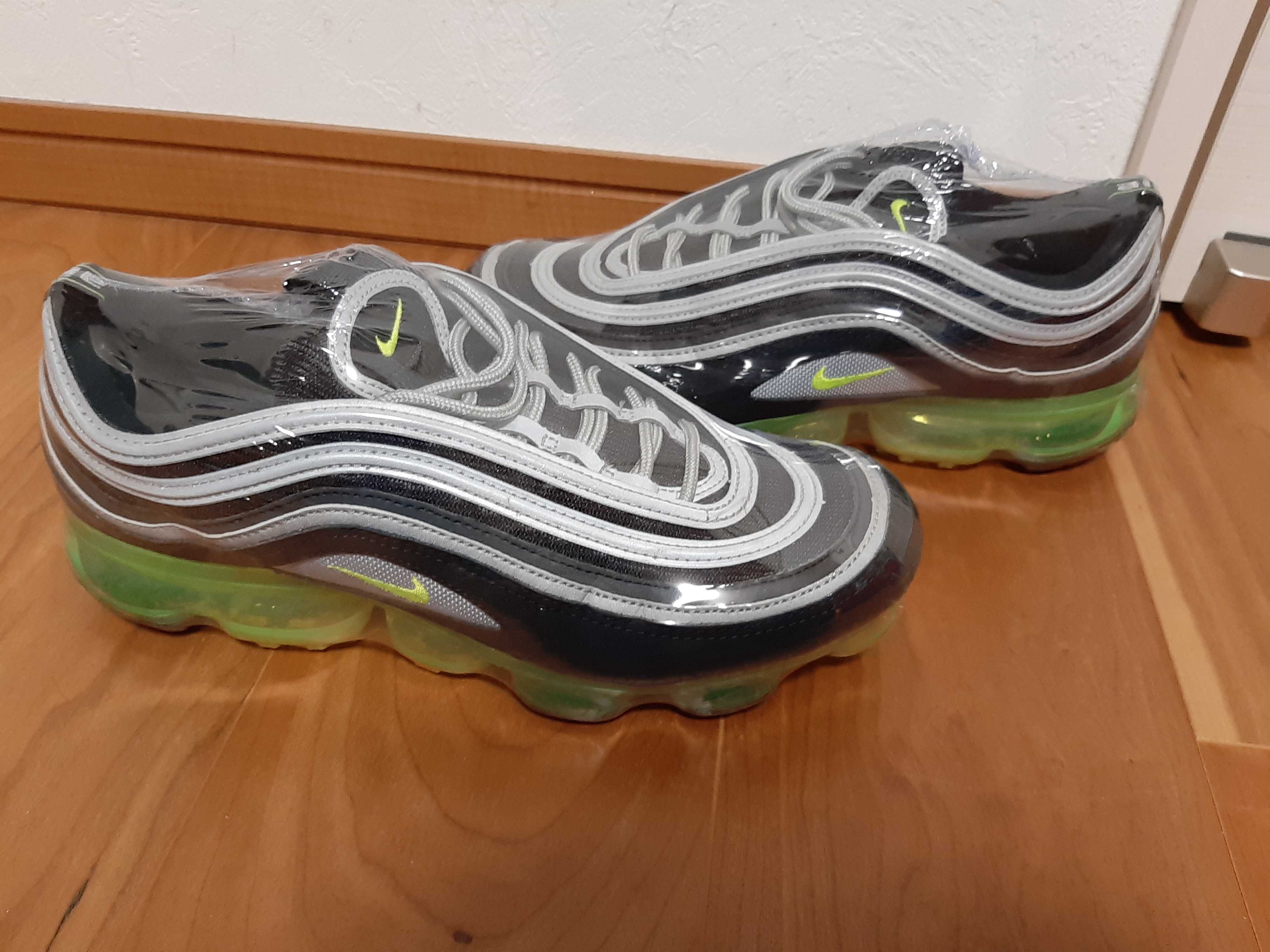 Nike Air Vapormax '97 "Black/Volt-Metallic Silver"