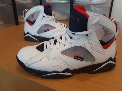 PSG × NIKE AIR JORDAN 7 RETRO "White"