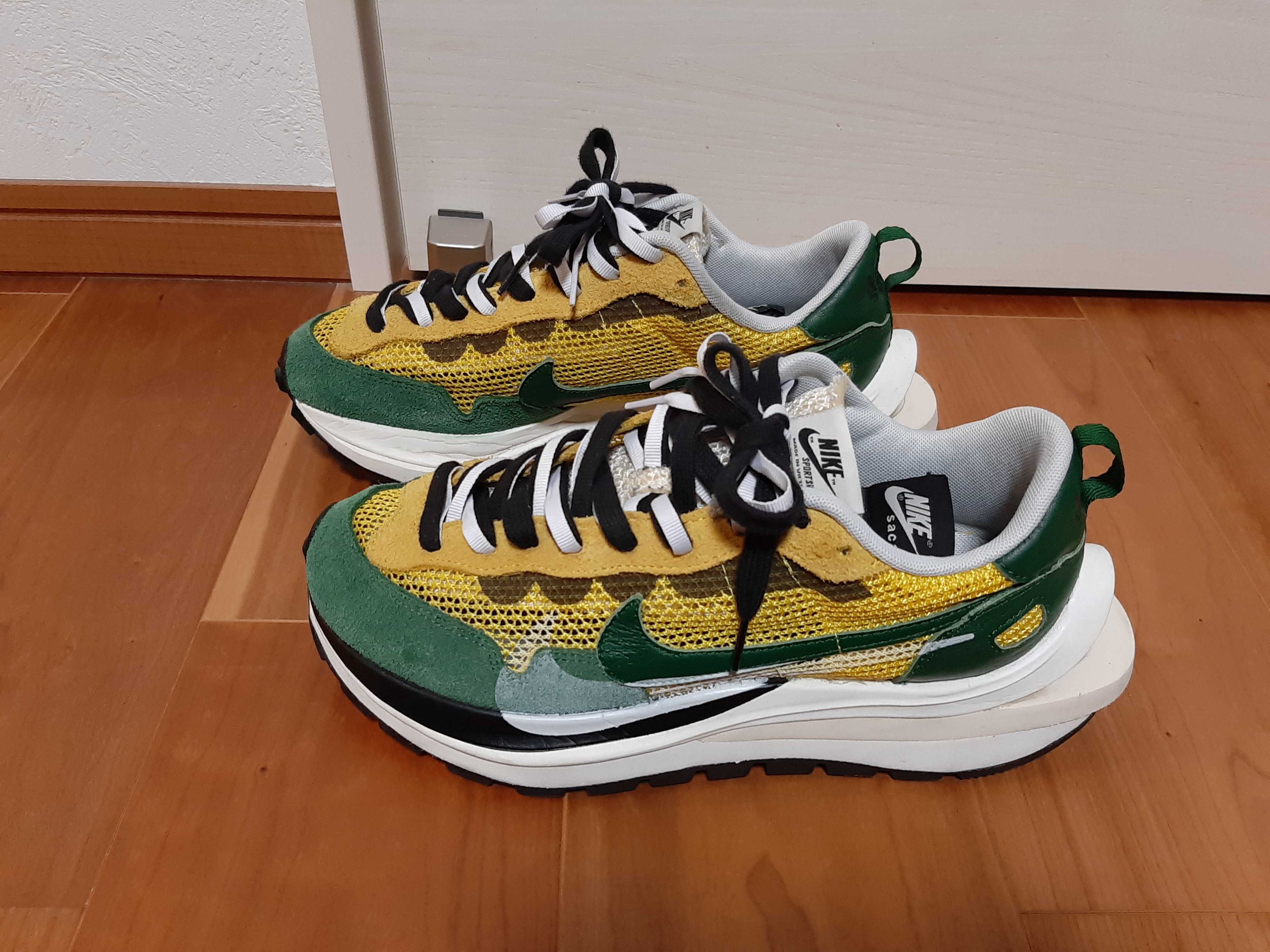 sacai × Nike Vapor Waffle "Tour Yellow/Stadium Green-Sail"