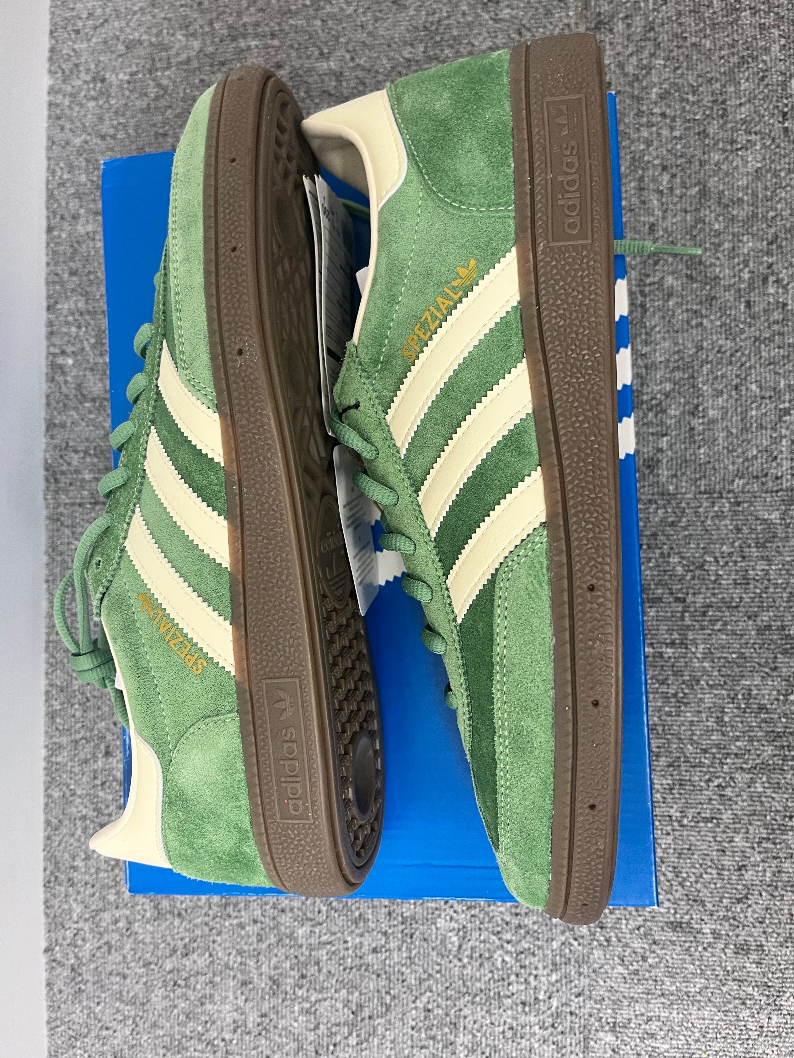 アディダス ハンドボール スペツィアル "プリラブドグリーン/クリームホワイト/クリスタルホワイト"
