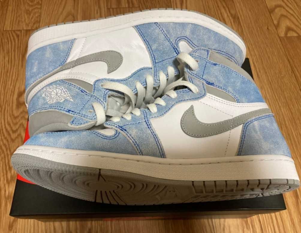 Nike Air Jordan 1 High OG "Hyper Royal"