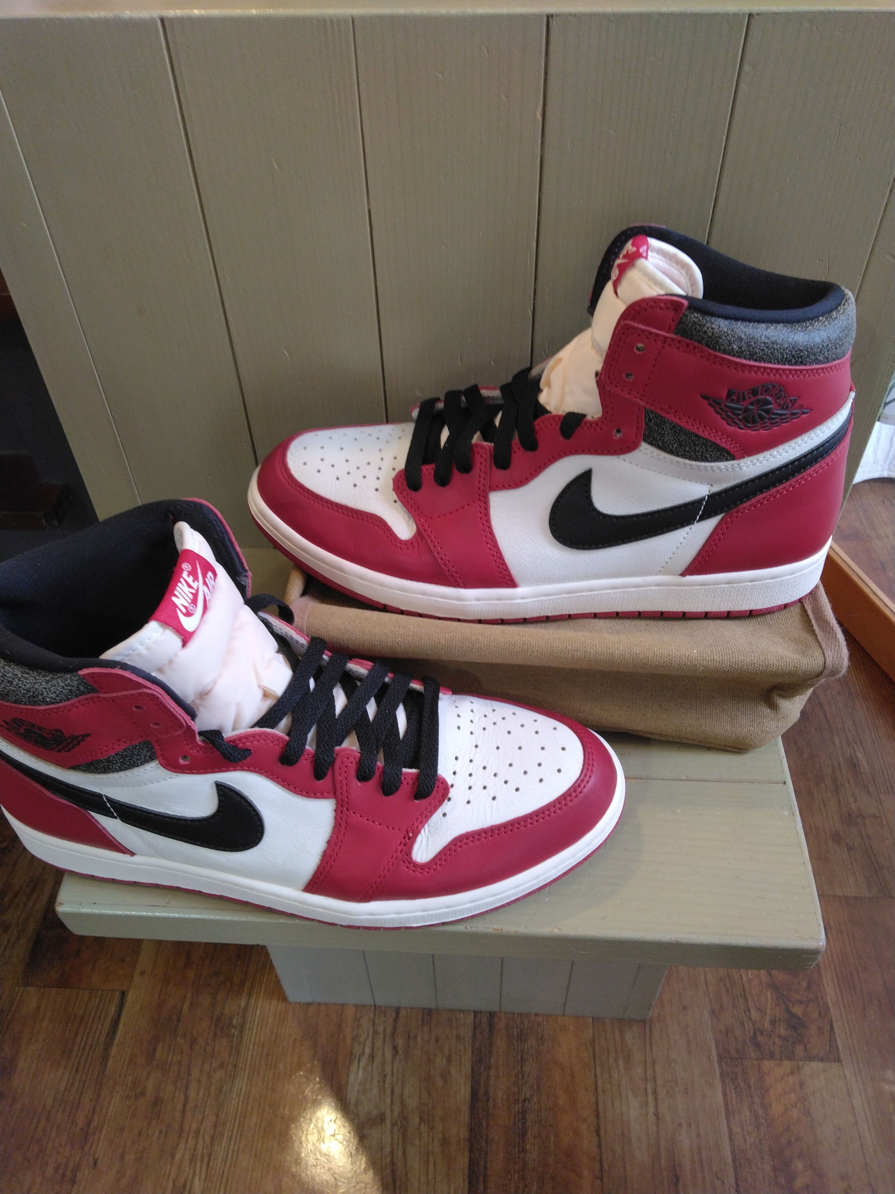 Nike Air Jordan 1 High OG "Lost & Found/Chicago"