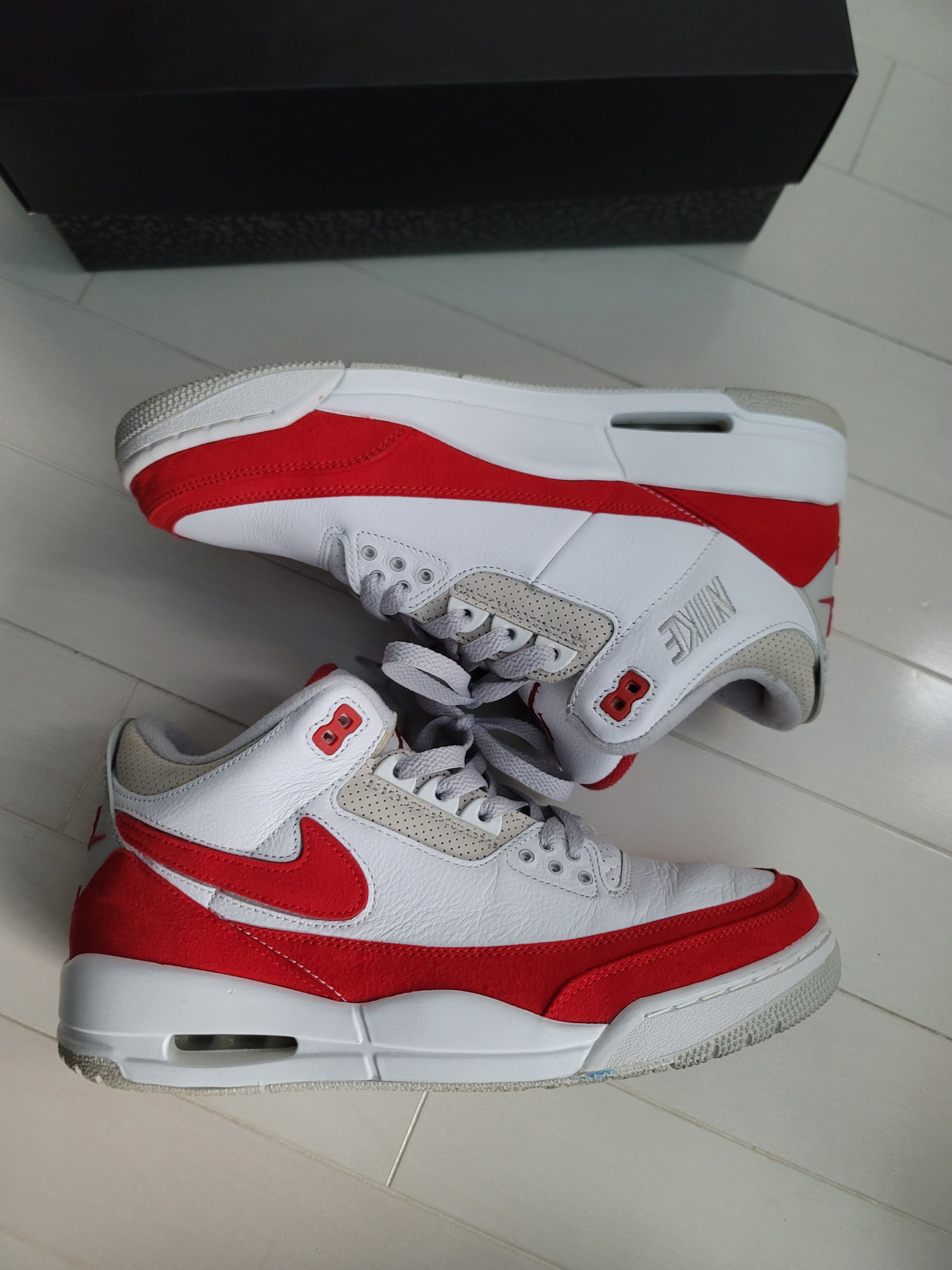 Nike Air Jordan 3 Retro "Tinker White/University Red"