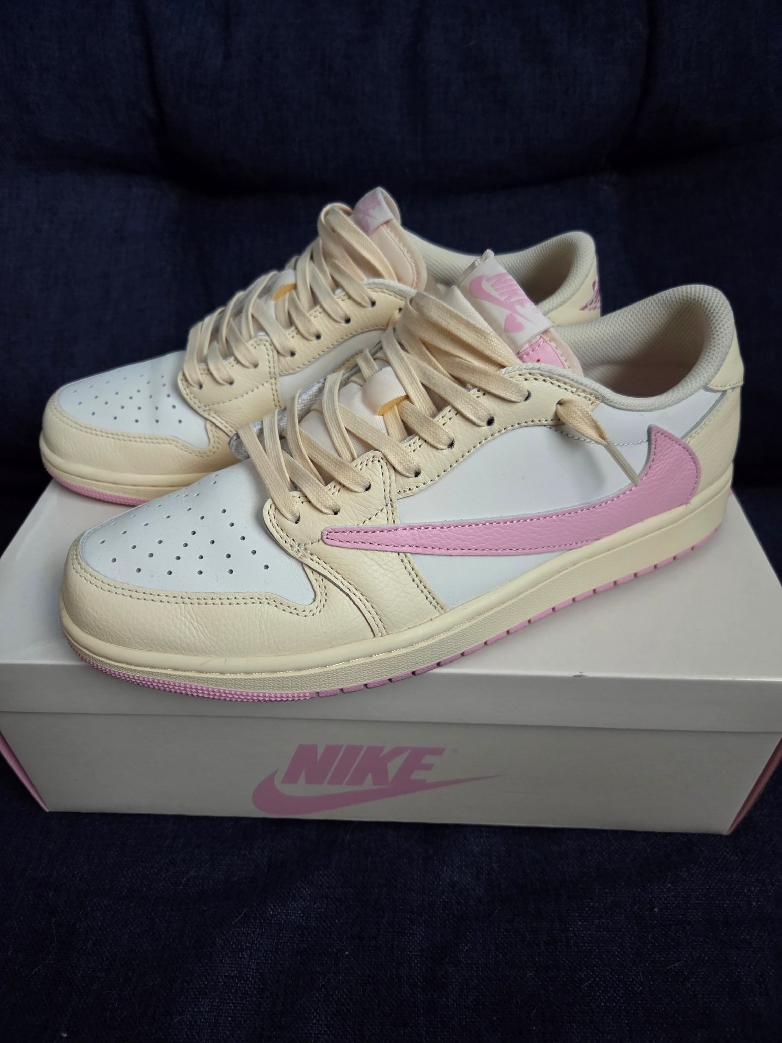 Travis Scott × Nike Air Jordan 1 Retro Low OG "Muslin/Shy Pink"
