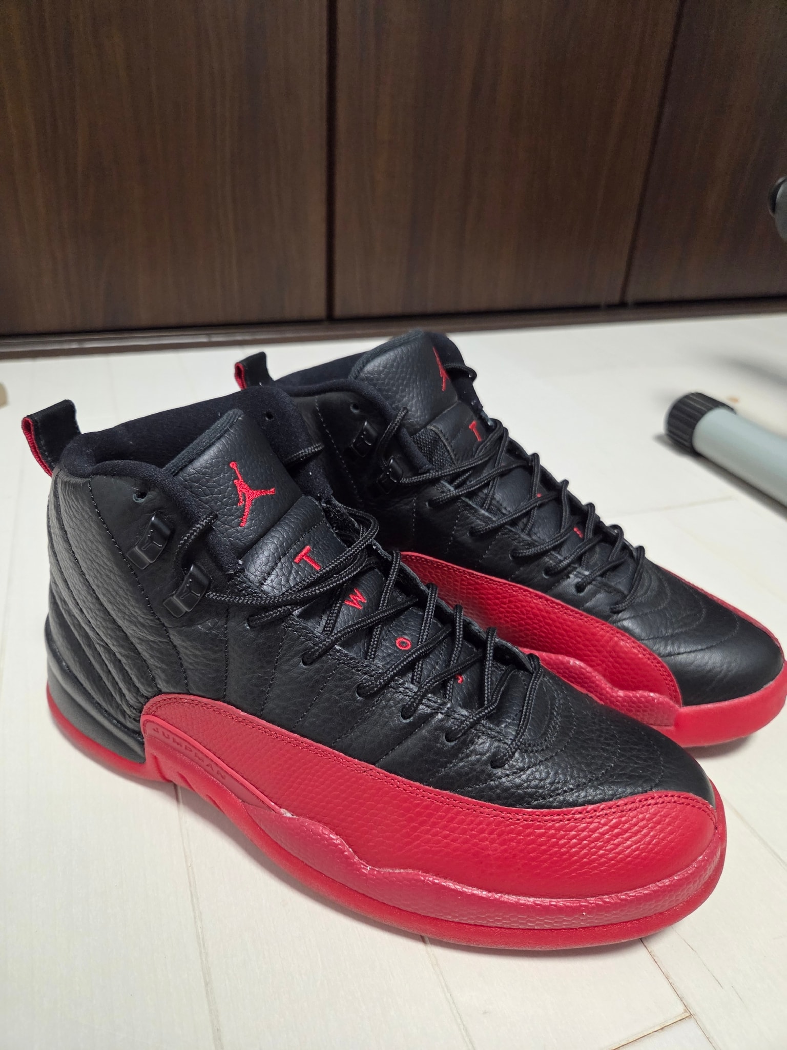 Nike Air Jordan 12 Retro "Flu Game/Black/Versity Red" (2016)