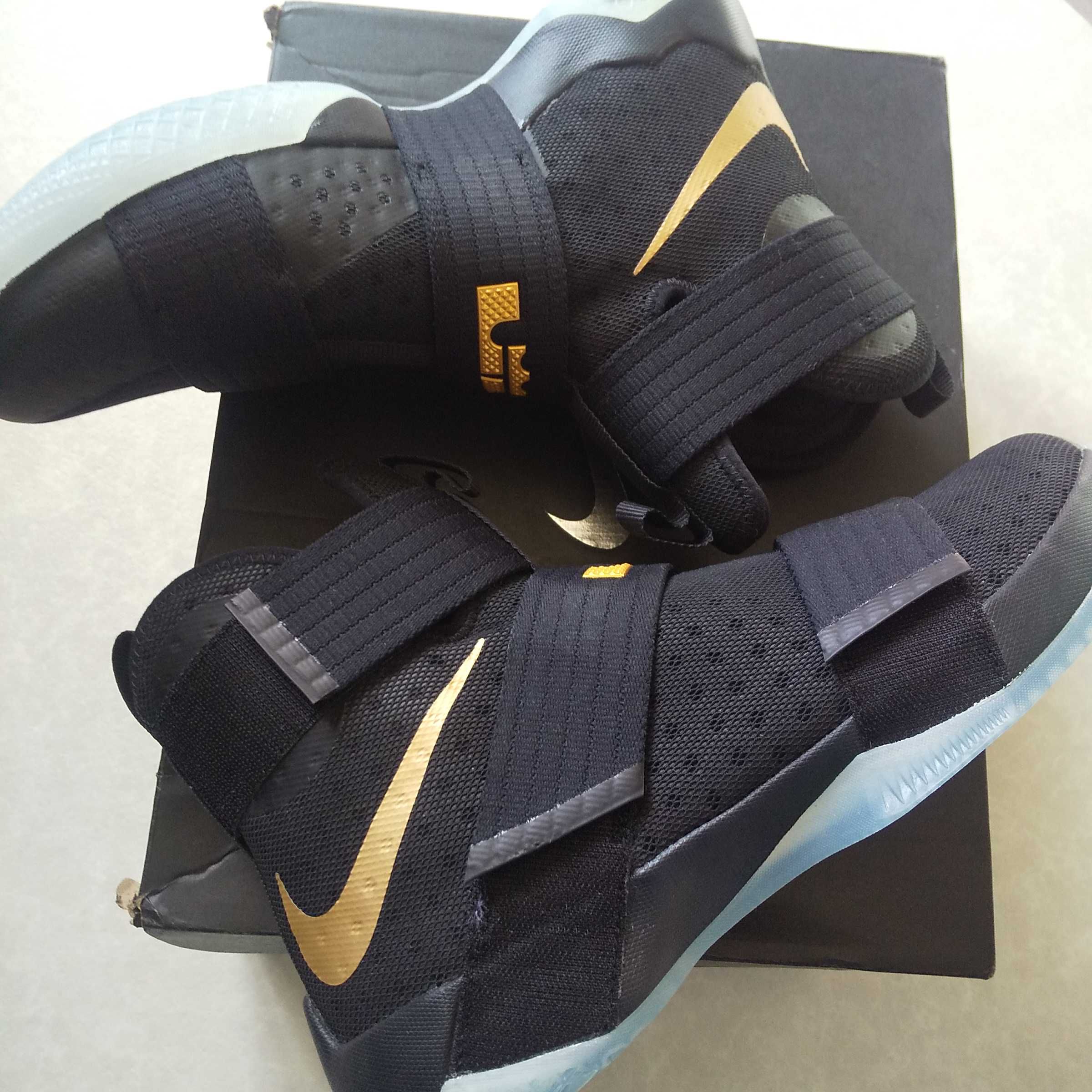 Nike LeBron Zoom Soldier 10 "Black Gold"
