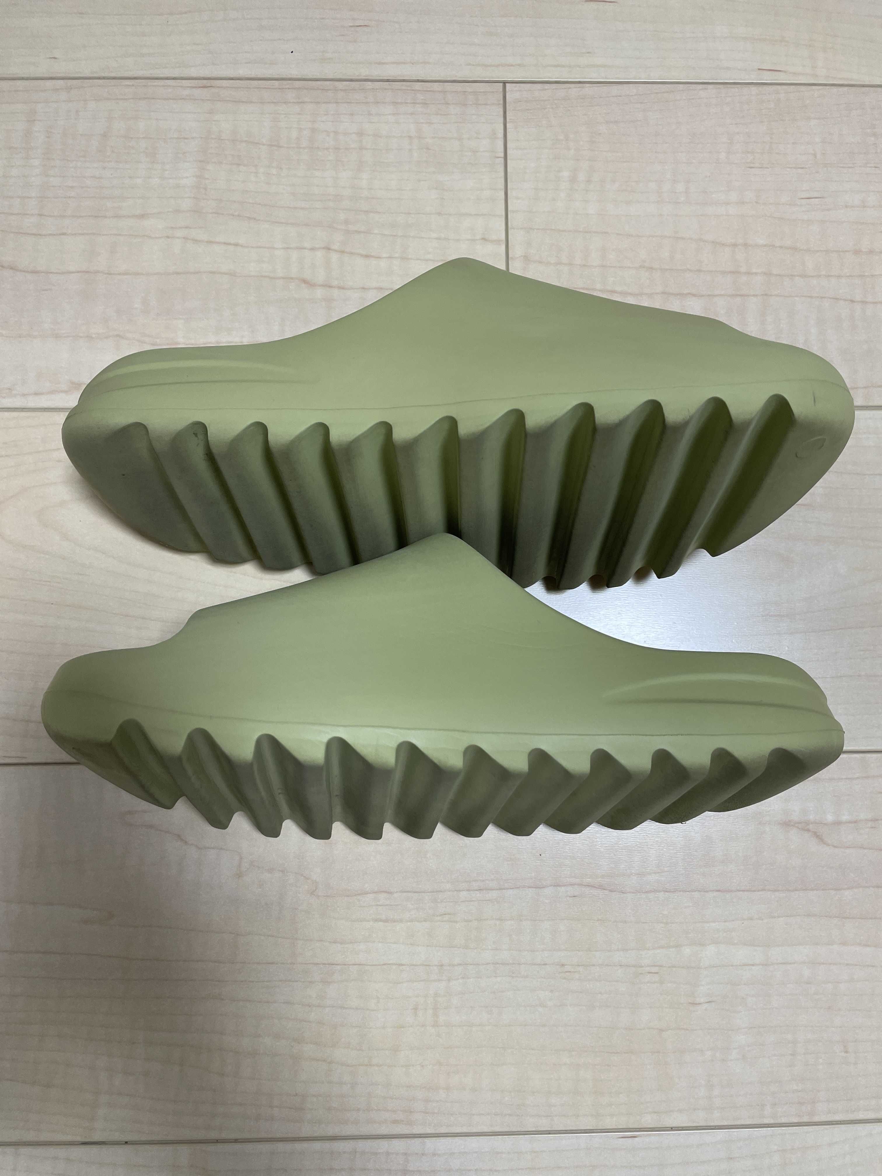 adidas YEEZY Slide "Resin" (GZ5551)