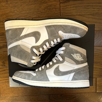 Nike Air Jordan 1 Retro High OG "Black and Smoke Grey"