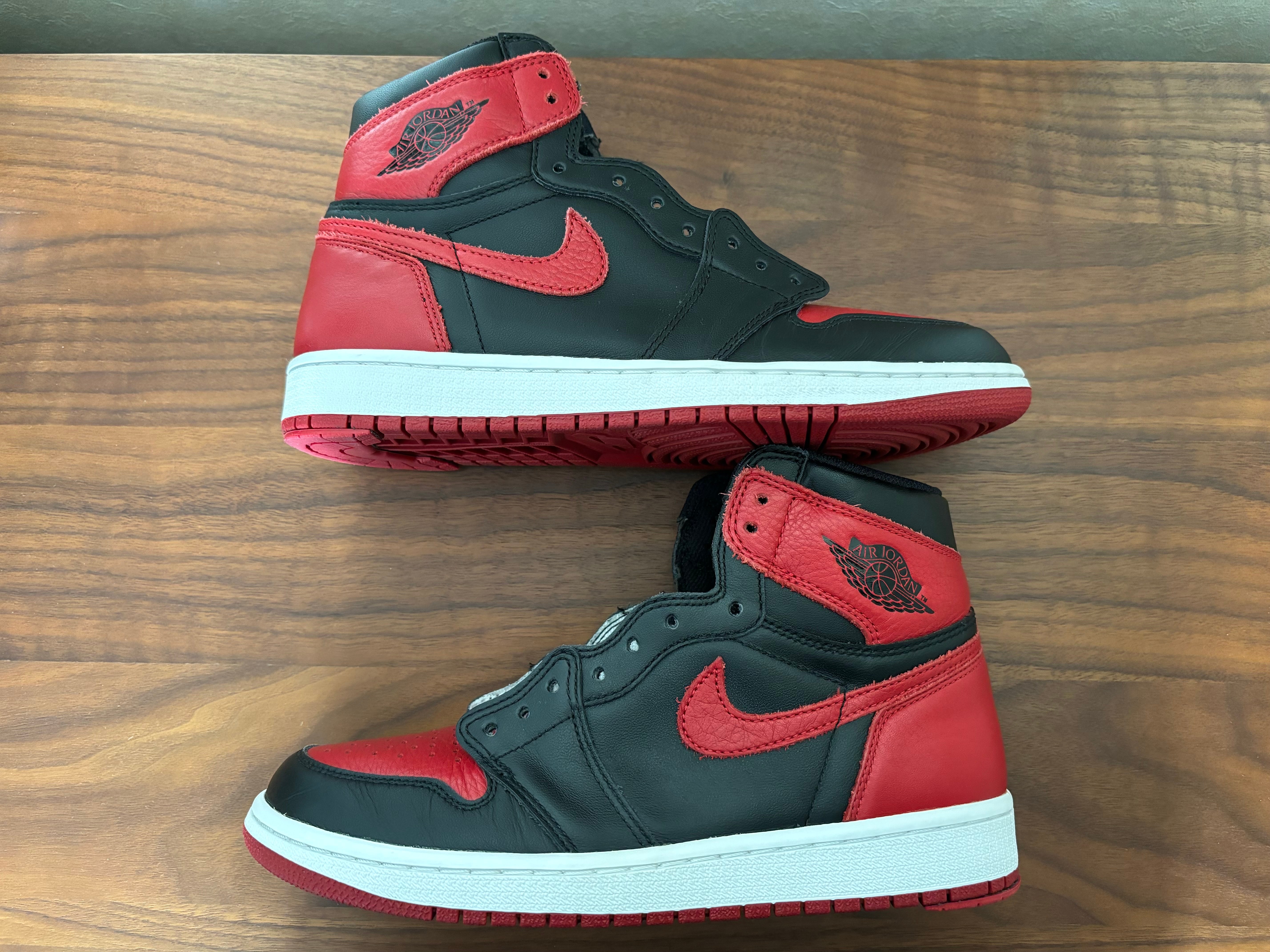 Nike Air Jordan 1 Retro High OG "Bred/Banned" (2016)