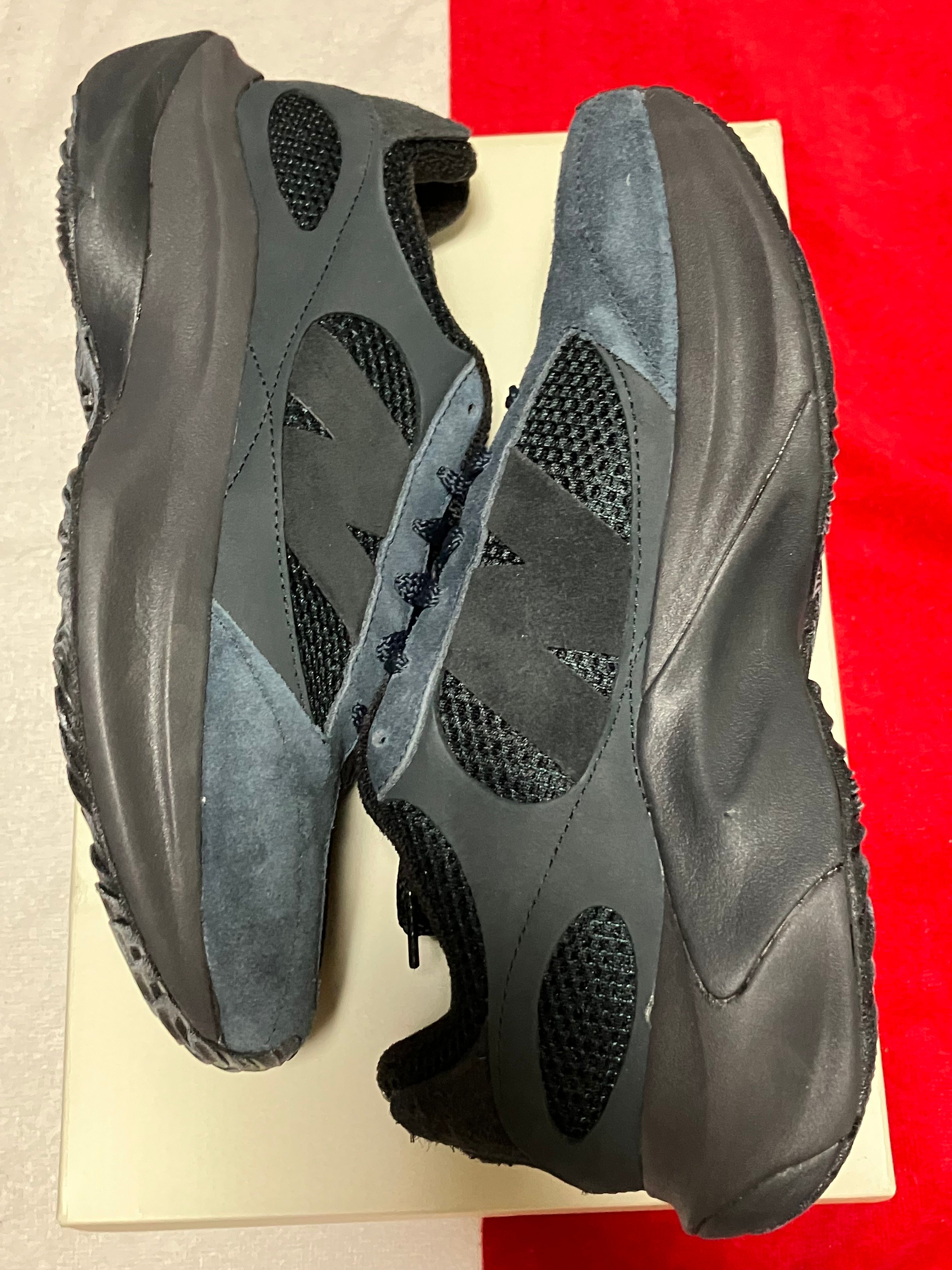 オーラリー × ニューバランス ワープドランナー "ダークネイビー"