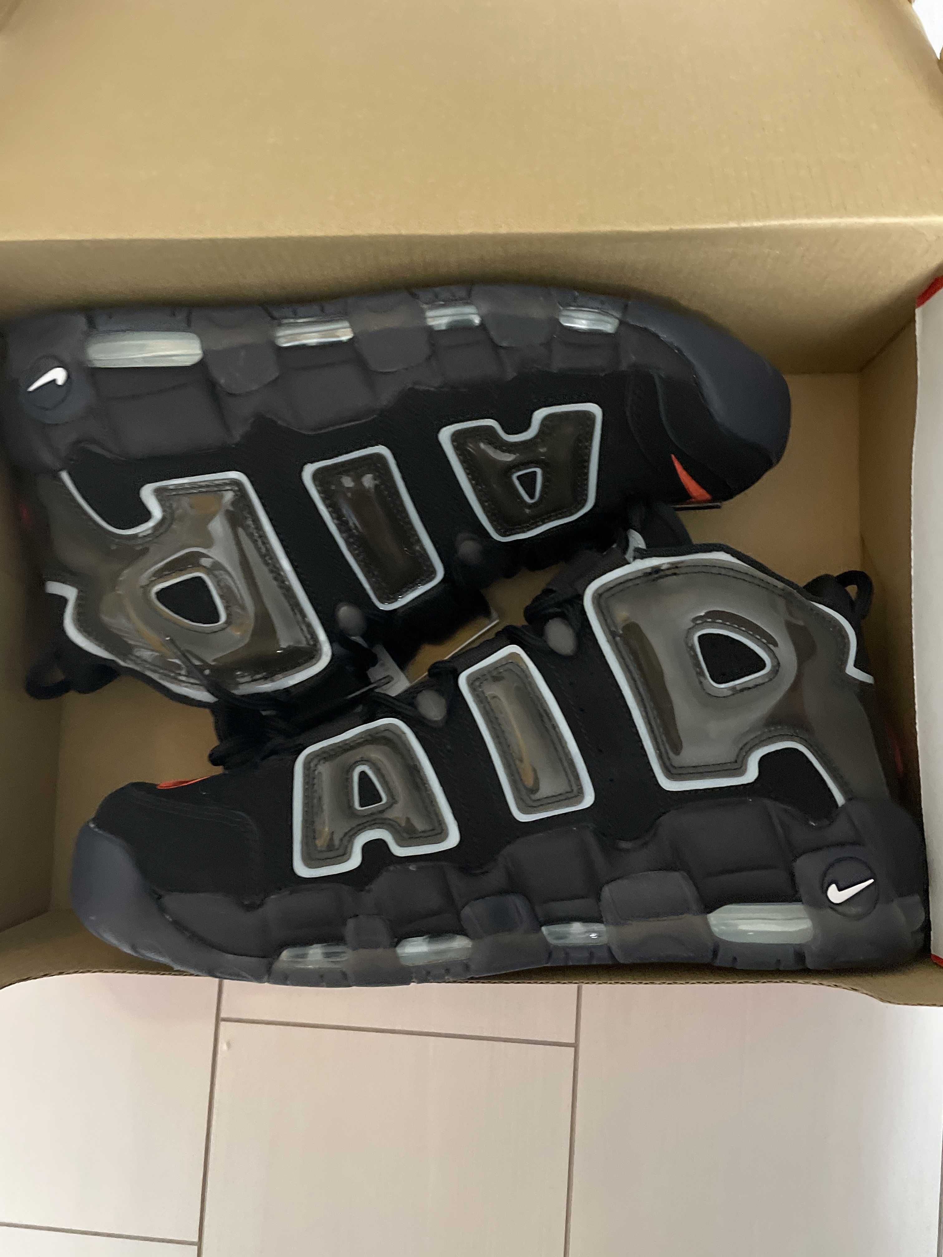 Nike Air More Uptempo "Made You Look"