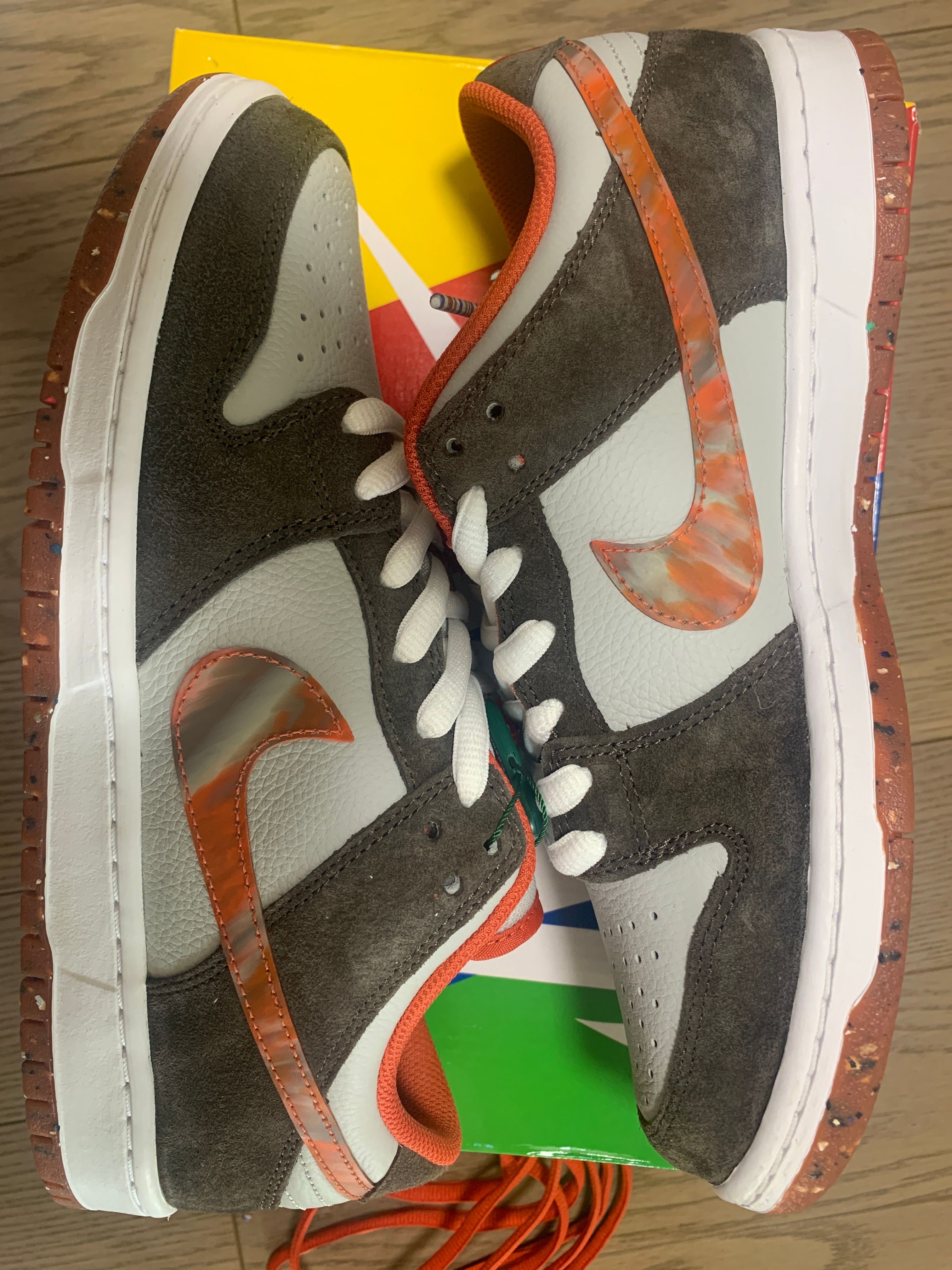 Crushed Skate Shop × Nike SB Dunk Low QS "Olive Grey/Mantra Orange"