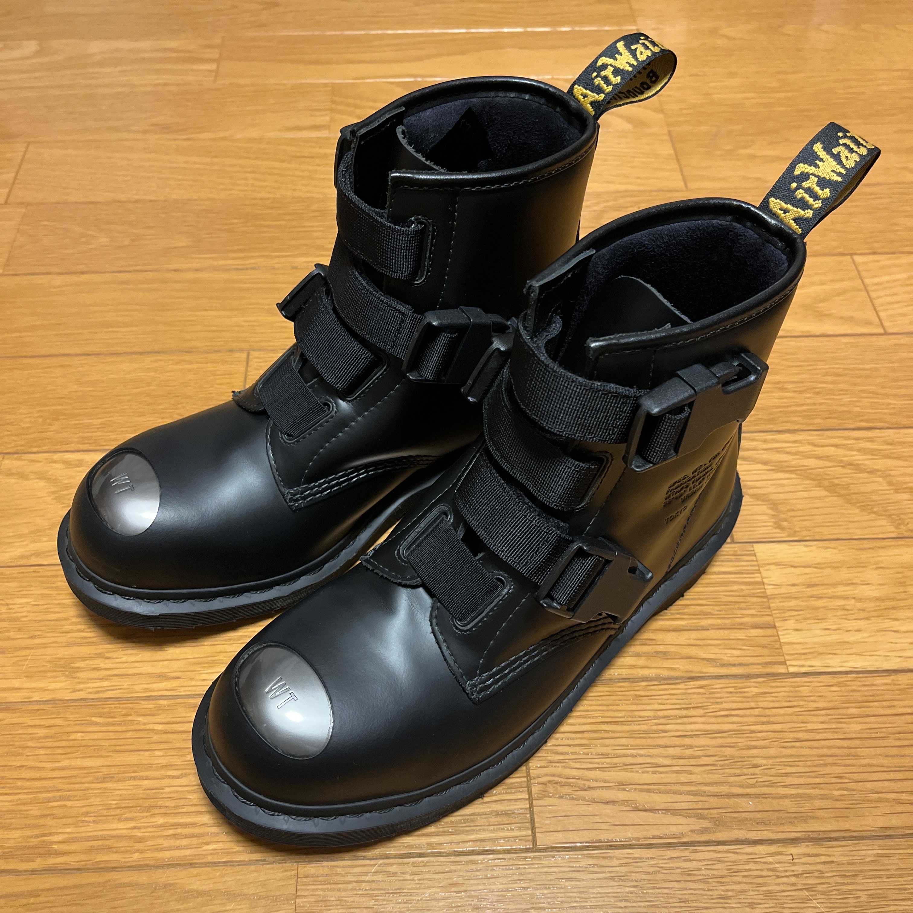 ダブルタップス × ドクターマーチン 1460 リマスター ブーツ "ブラック"