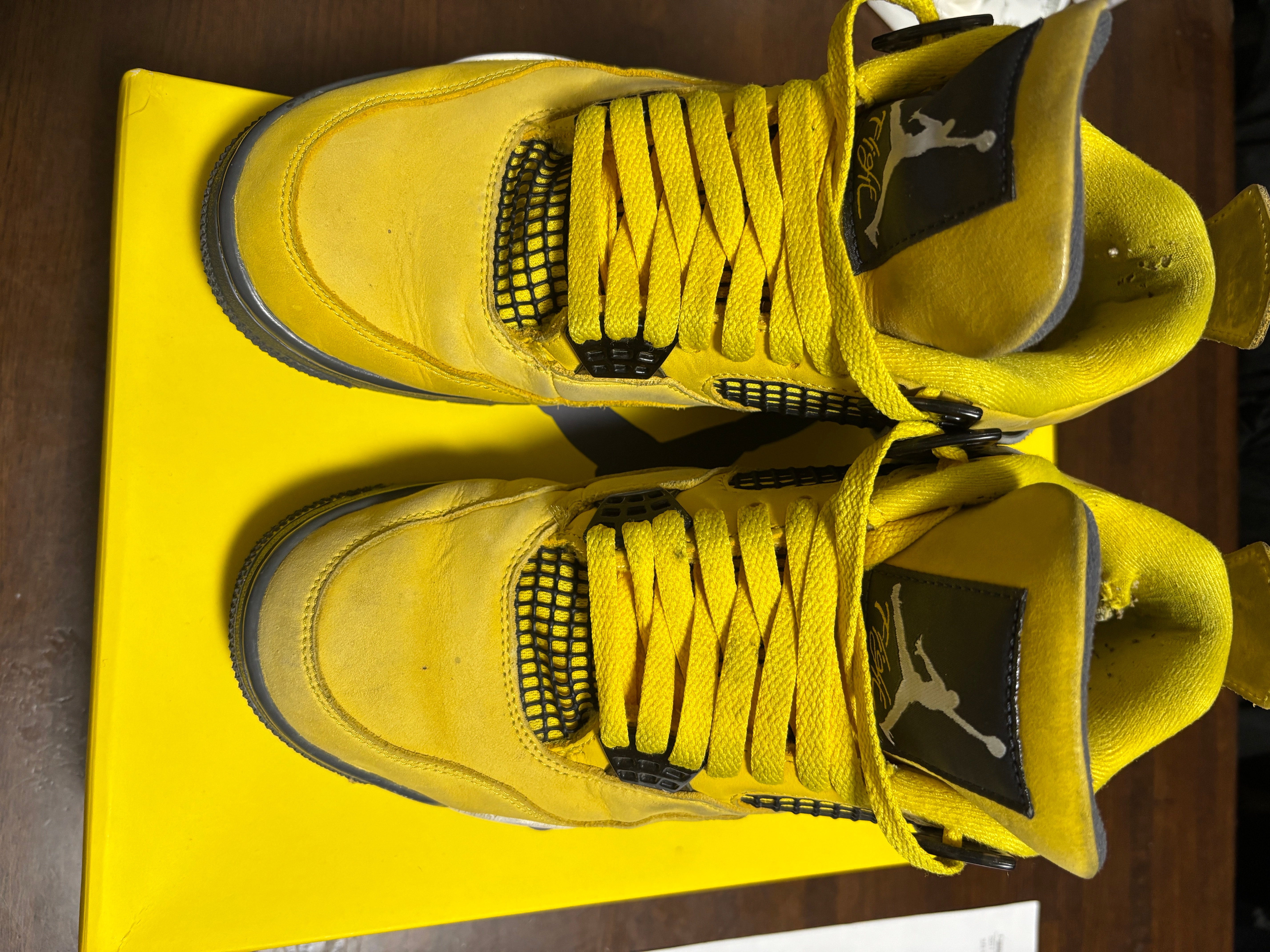 Nike Air Jordan 4 "Tour Yellow"