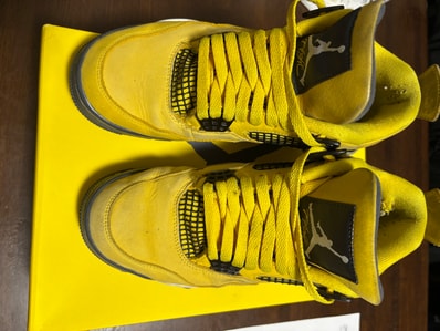 Nike Air Jordan 4 "Tour Yellow"