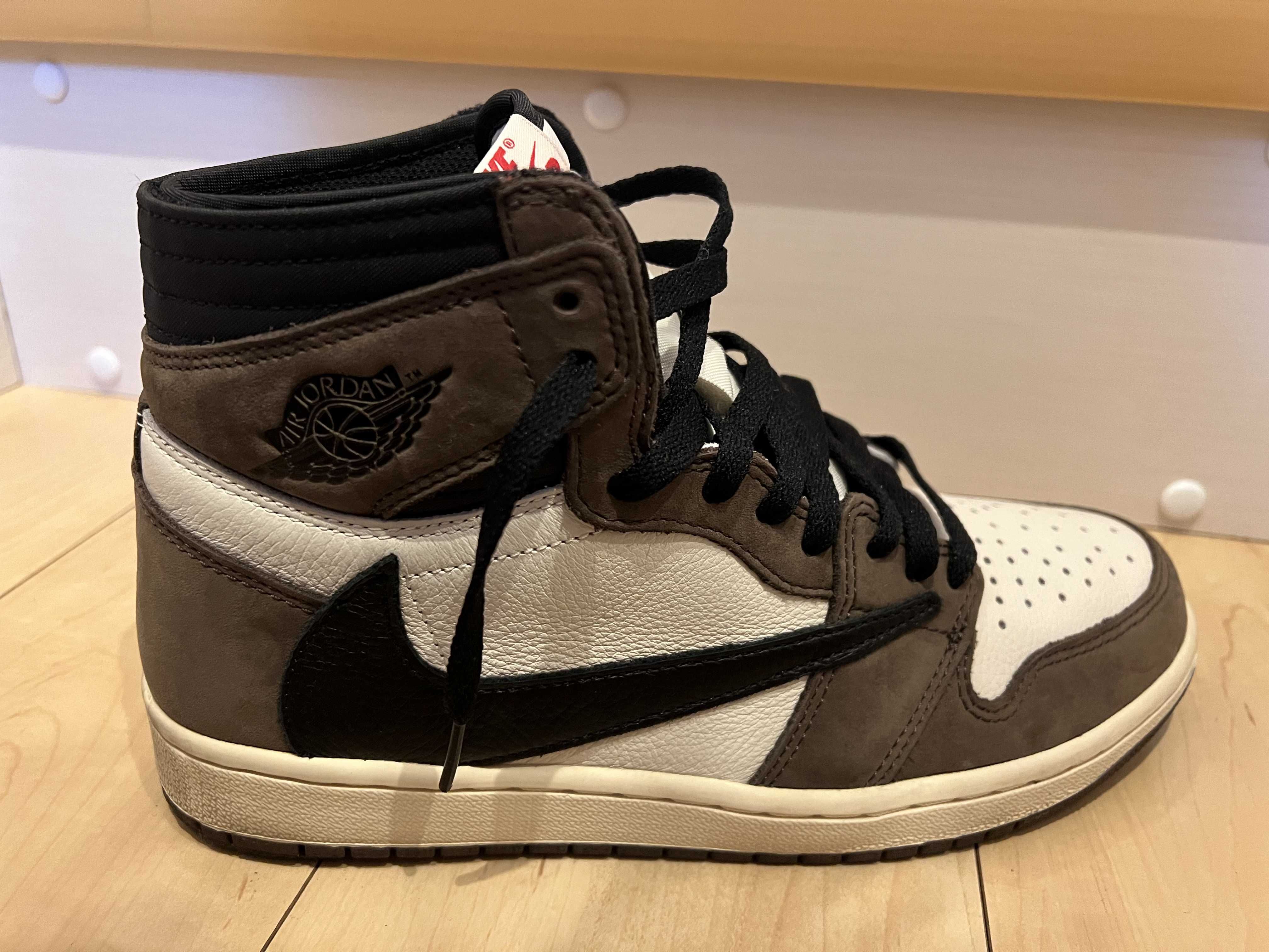 Travis Scott × Nike Air Jordan 1 Retro High OG TS SP "Sail/Dark Mocha"