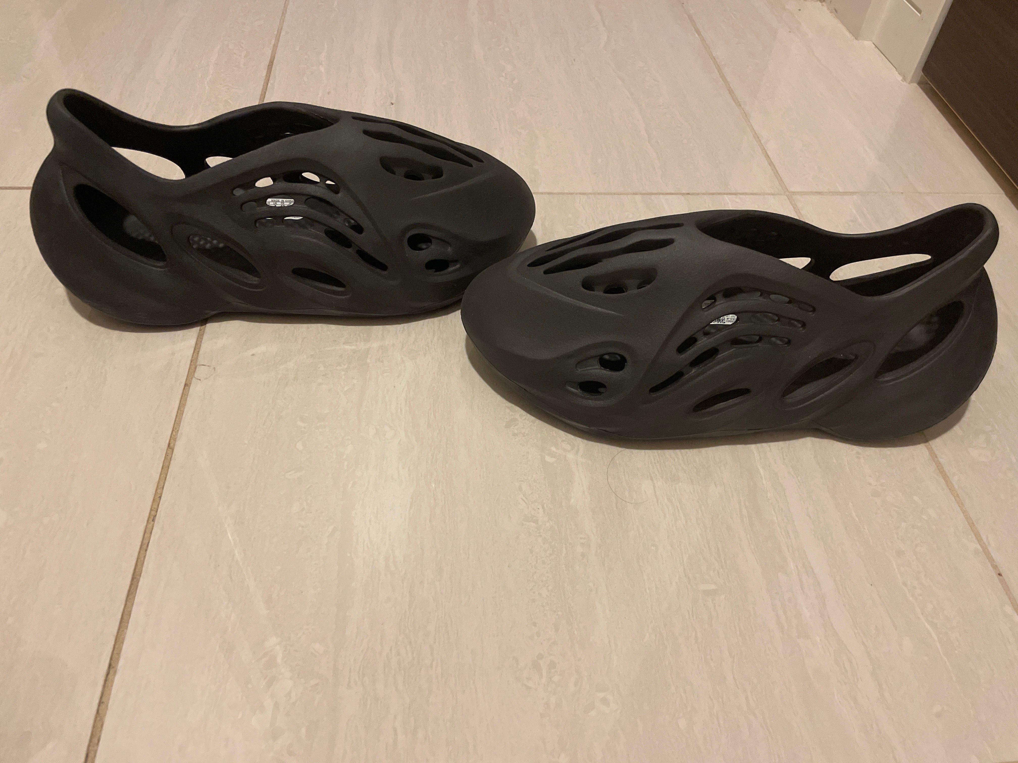 adidas YEEZY Foam Runner "Onyx"