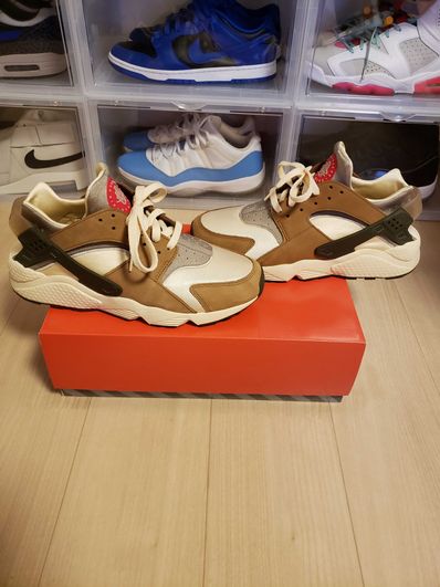 Stussy × Nike Air Huarache "Desert Oak"