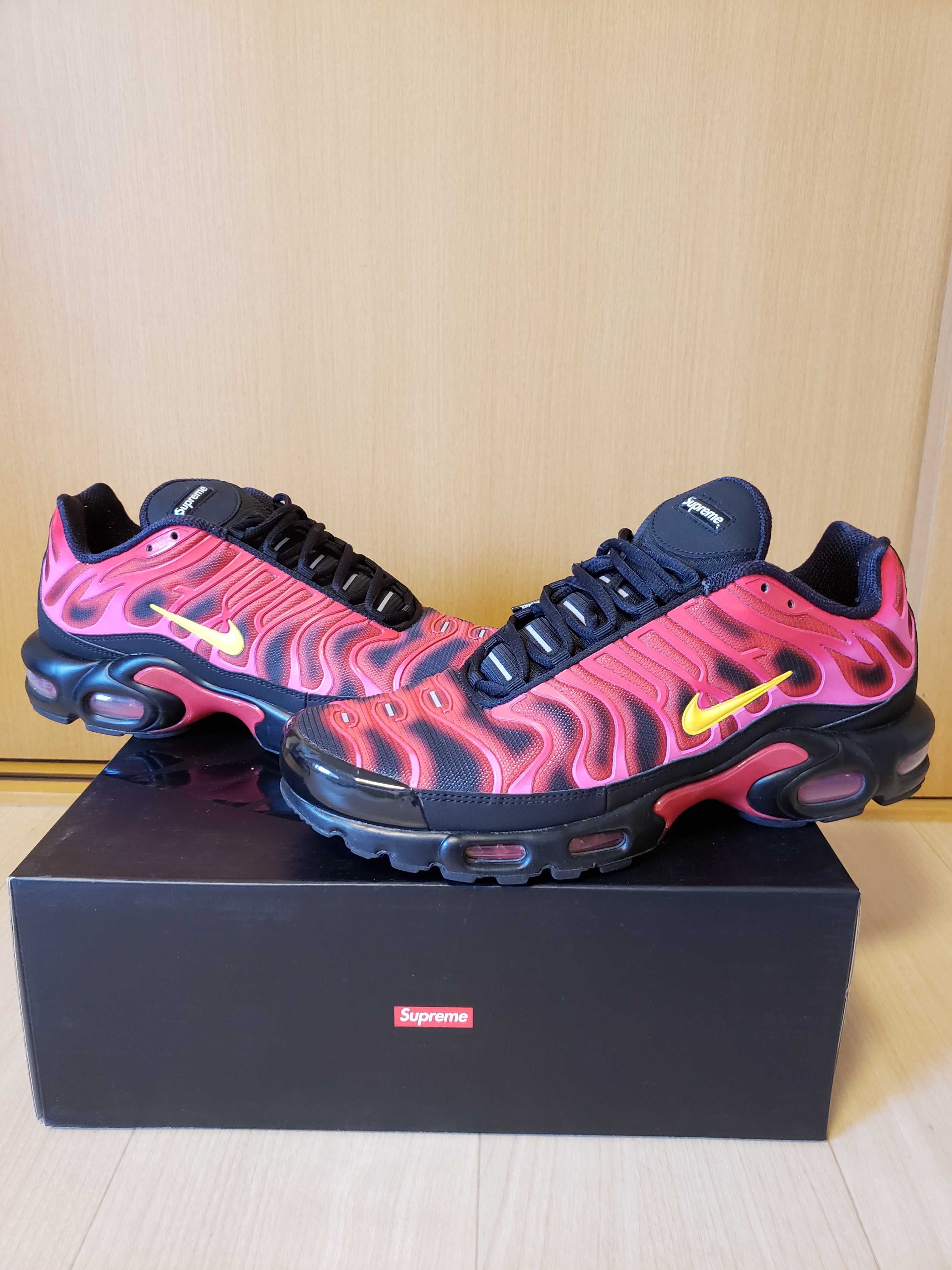 Supreme × Nike Air Max Plus "Hyper Grape"