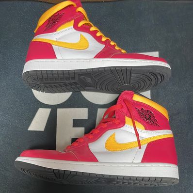 Nike Air Jordan 1 High OG "Light Fusion Red"