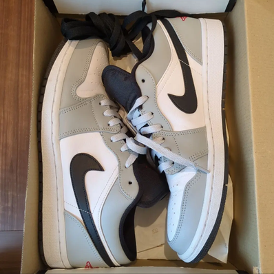 NIKE AIR JORDAN 1 LOW "LIGHT SMOKE GREY"