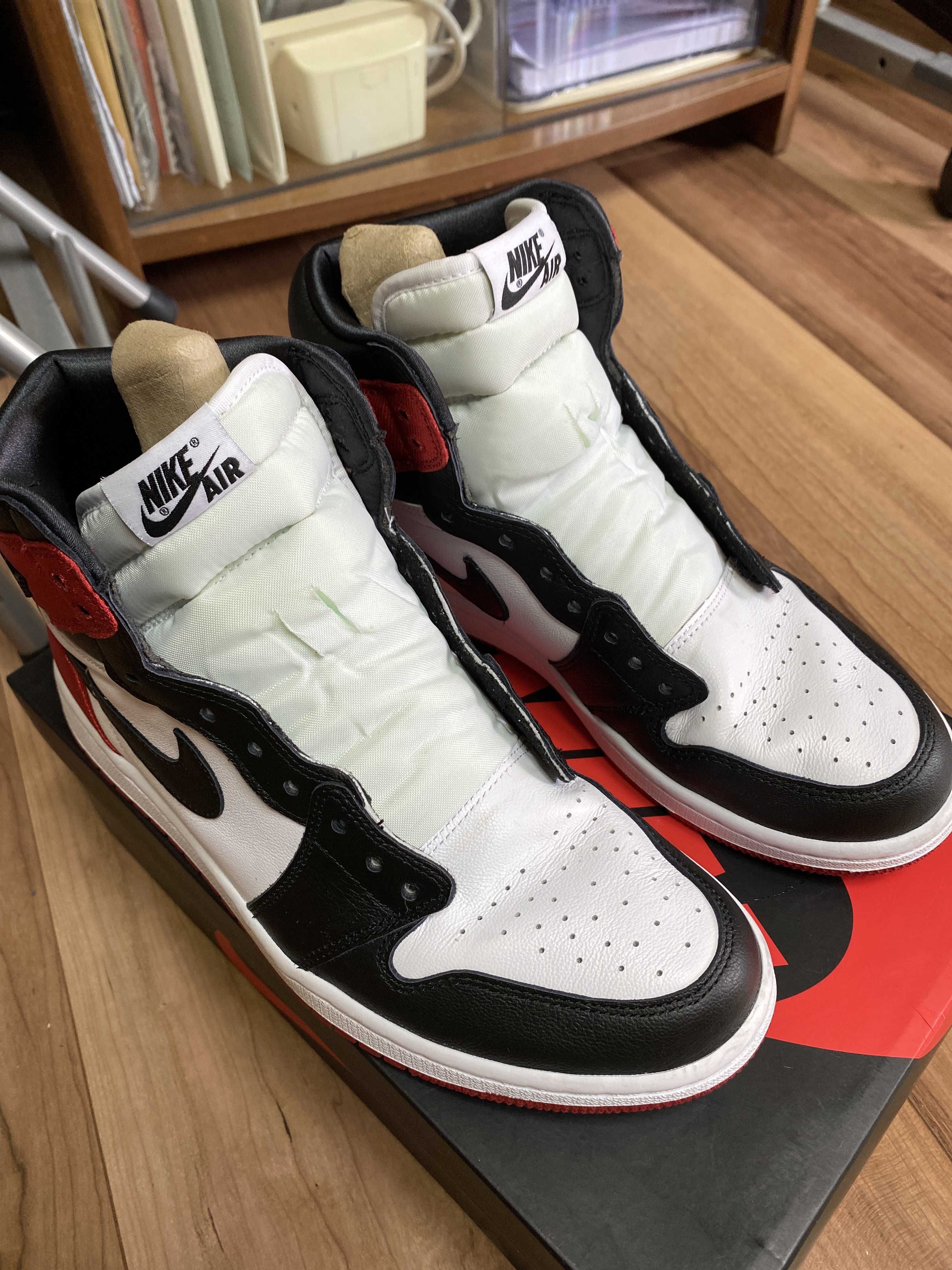 Nike Women's Air Jordan 1 Retro High "Satin Black Toe"