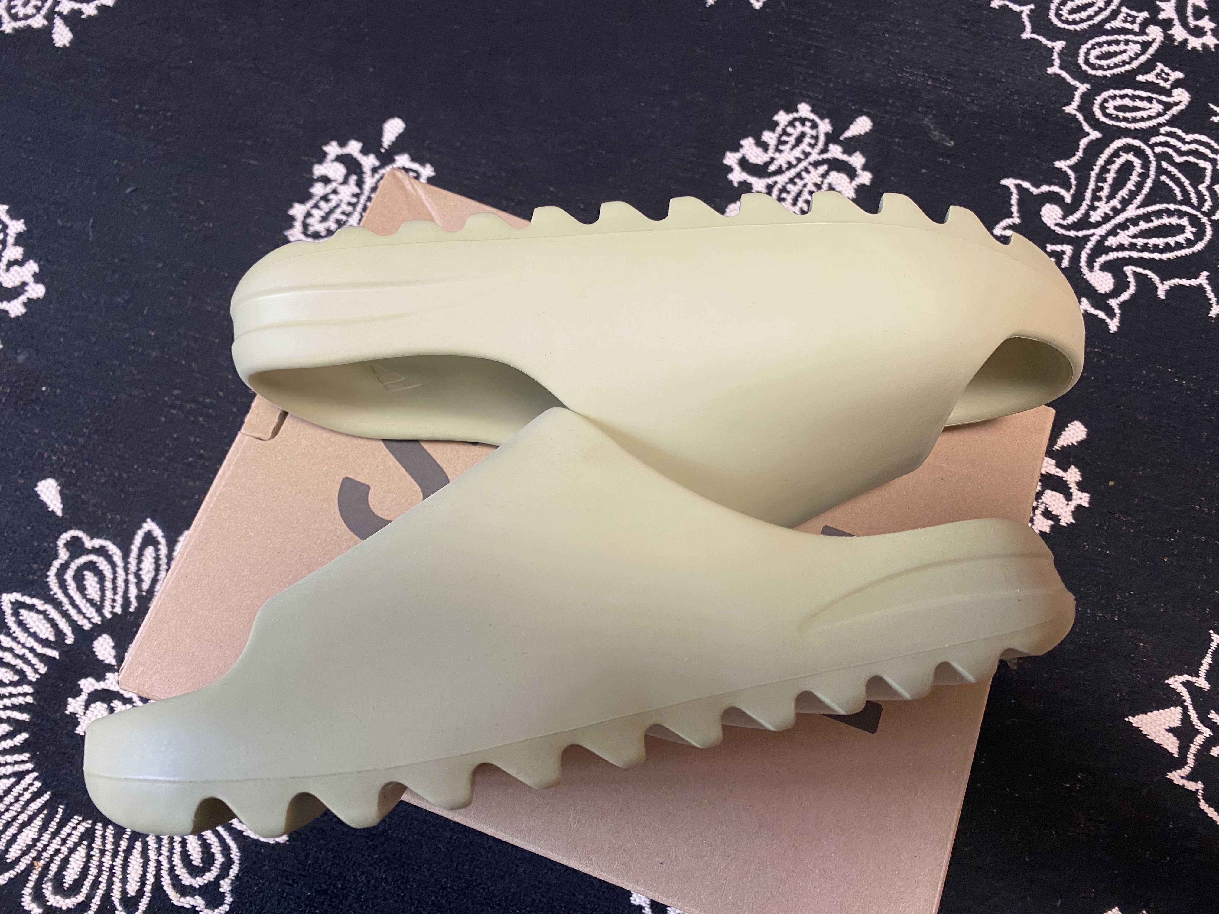 adidas YEEZY Slide "Resin" (GZ5551)
