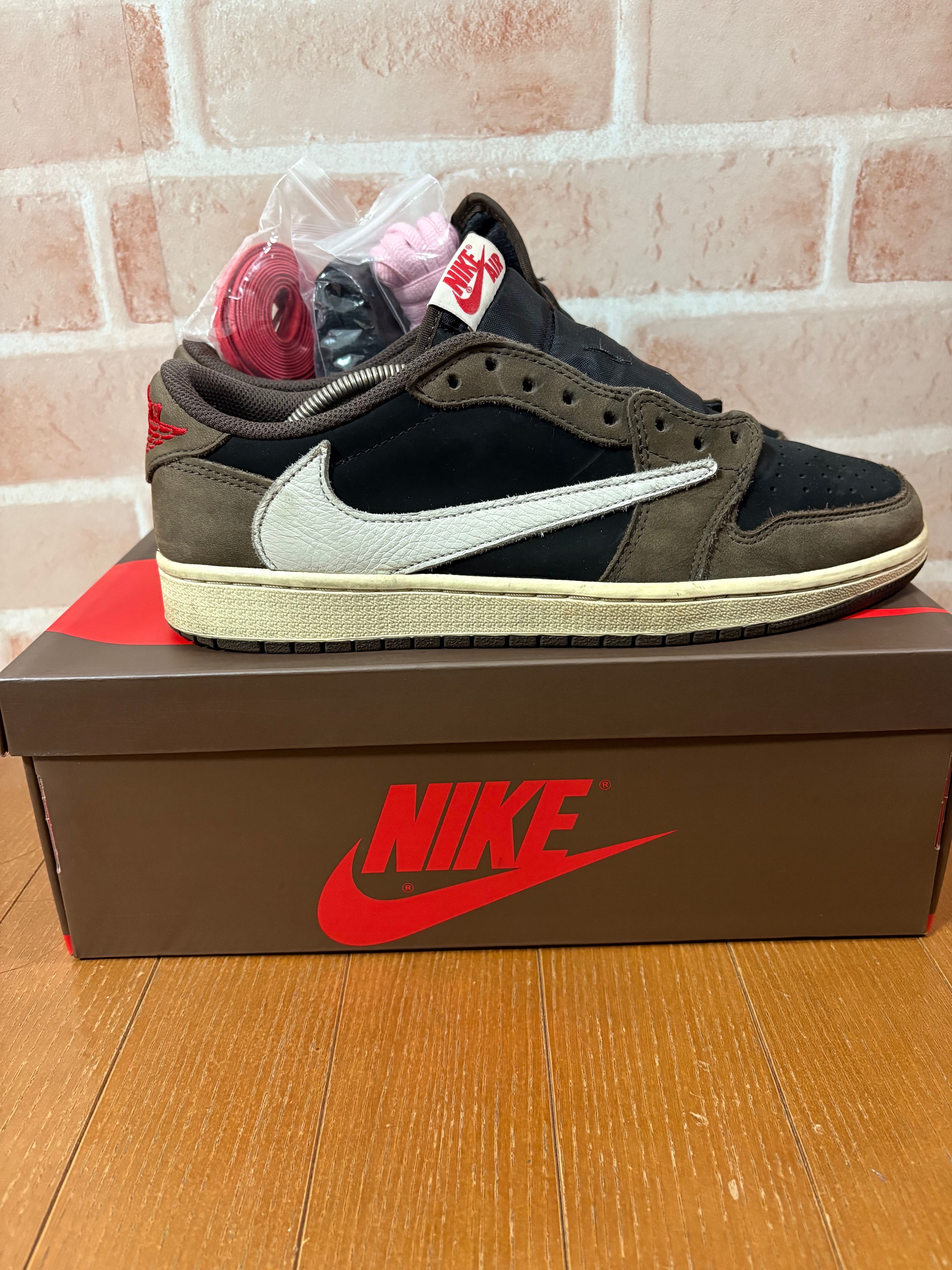 Travis Scott × Nike Air Jordan 1 Low OG SP-T "Black/Dark Mocha"
