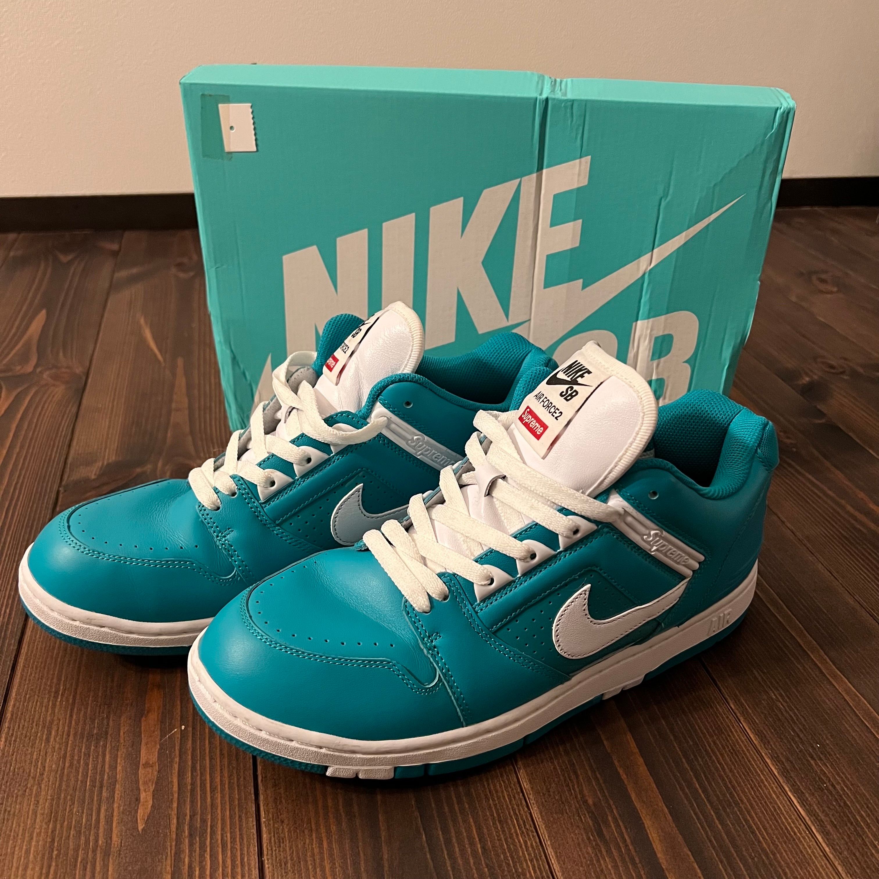 シュプリーム × ナイキ SB エアフォース2 シュプリーム × ナイキ SB エアフォース2