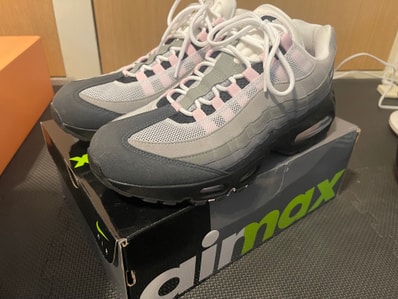 Nike Women's Air Max 95 OG Big Bubble "Medium Grey/Pink Foam"
