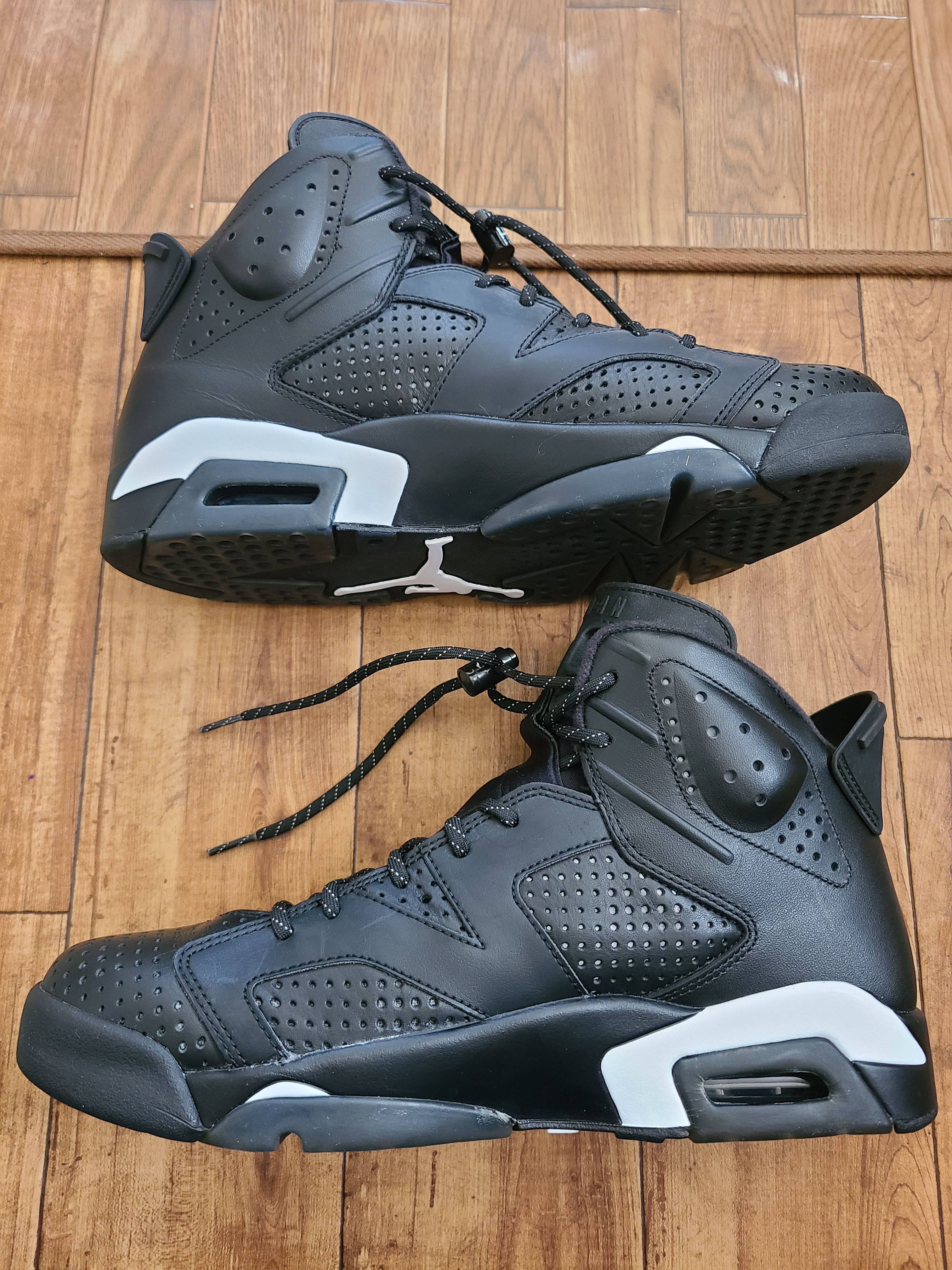 NIKE AIR JORDAN 6 RETRO "BLACK CAT"