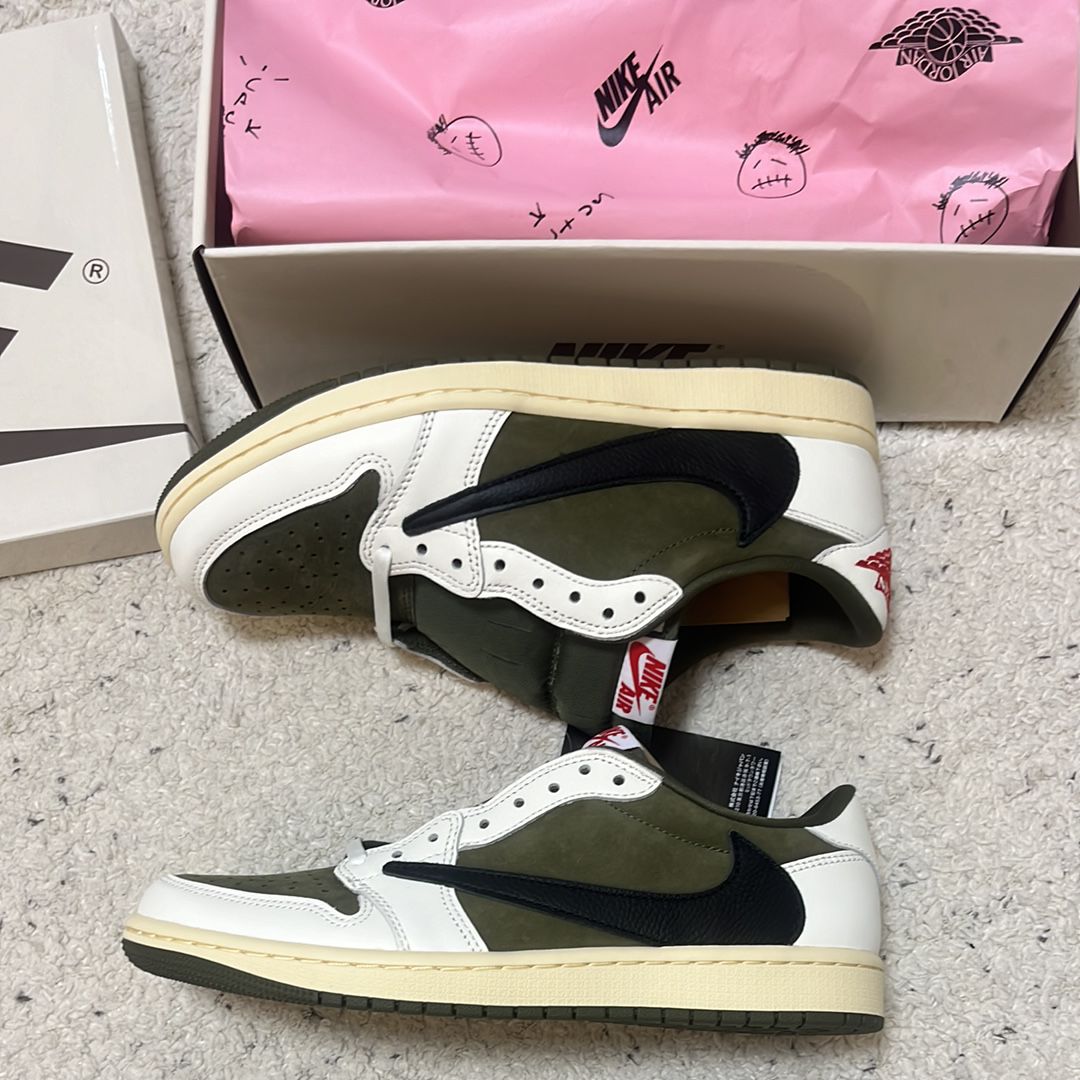 Travis Scott × Nike Air Jordan 1 Low OG SP "Reverse Olive"