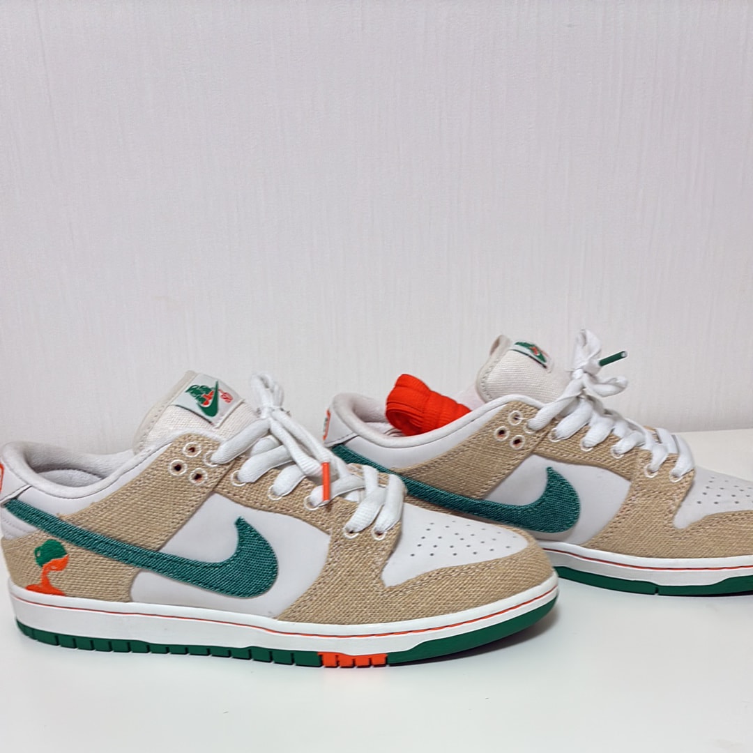 Jarritos × Nike SB Dunk Low "Phantom and Malachite"