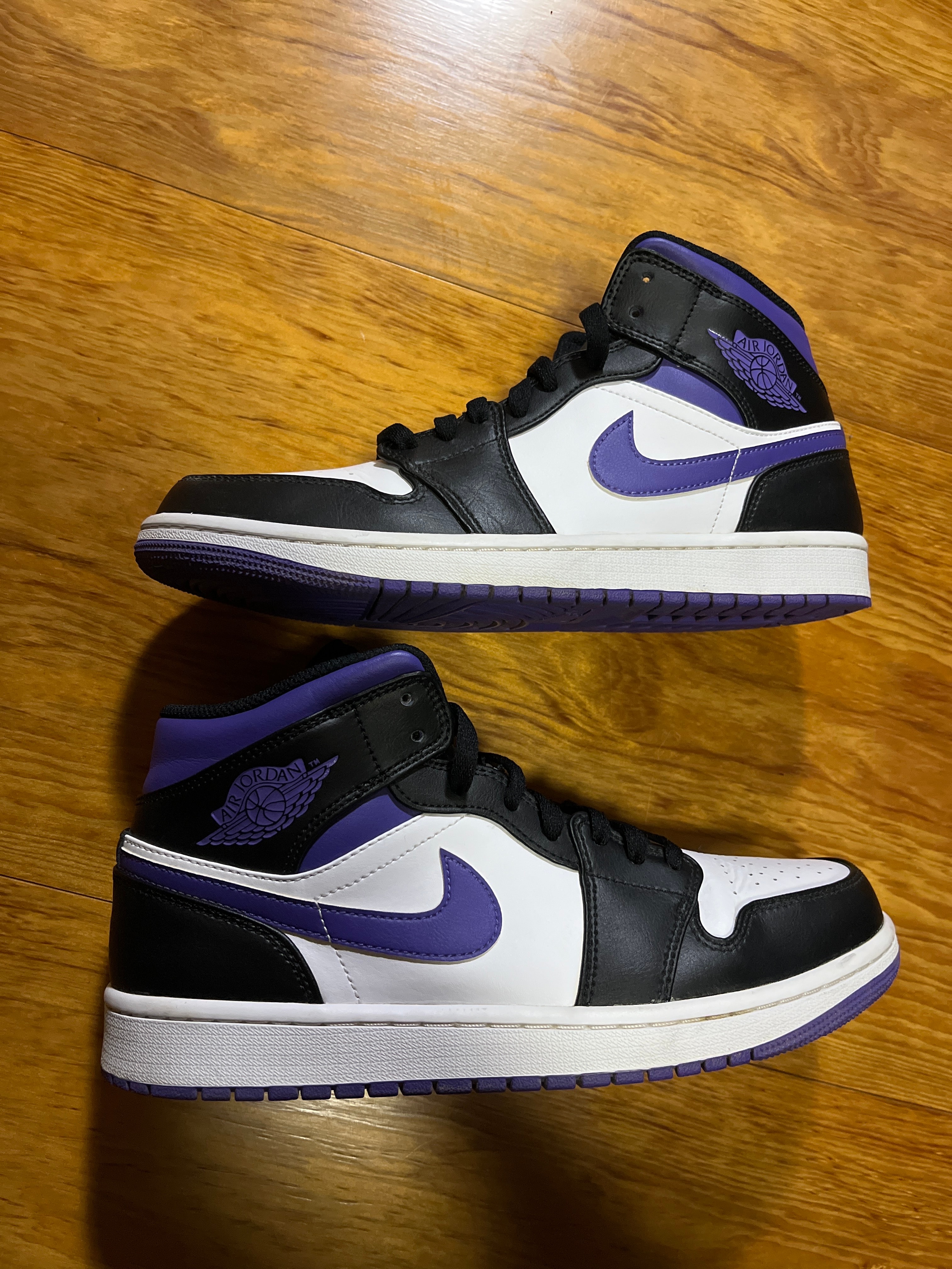 Nike Air Jordan 1 Mid "Black/Court Purple"