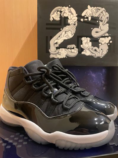 Nike Air Jordan 11 Retro "Space Jam" (2016)