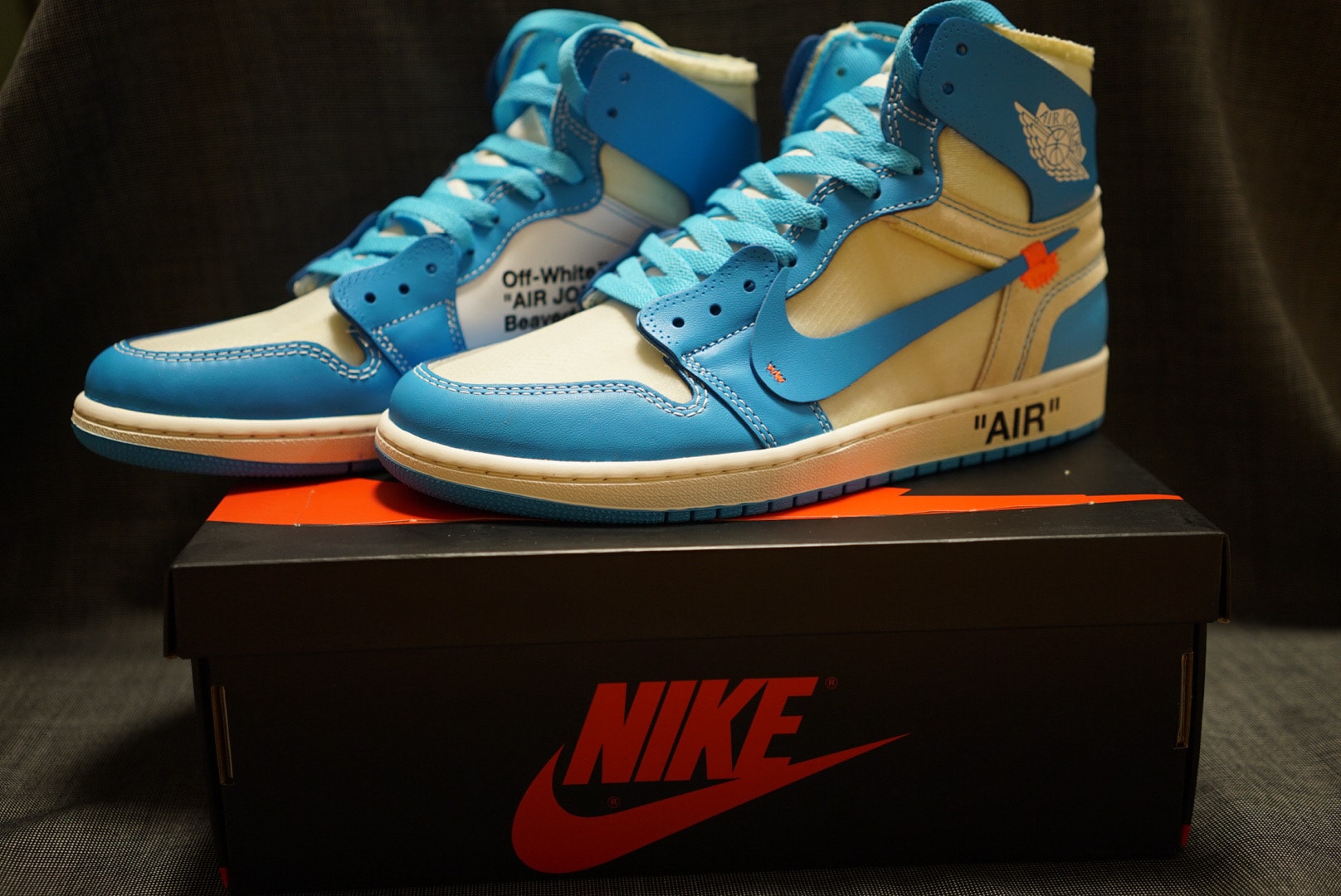Off-White × Nike Air Jordan 1 High UNC "White/Dark Powder Blue"