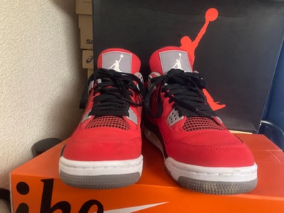 Nike Air Jordan 4 Retro "Toro Bravo"