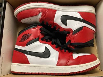 Nike Air Jordan 1 Retro High "Chicago" (2013)