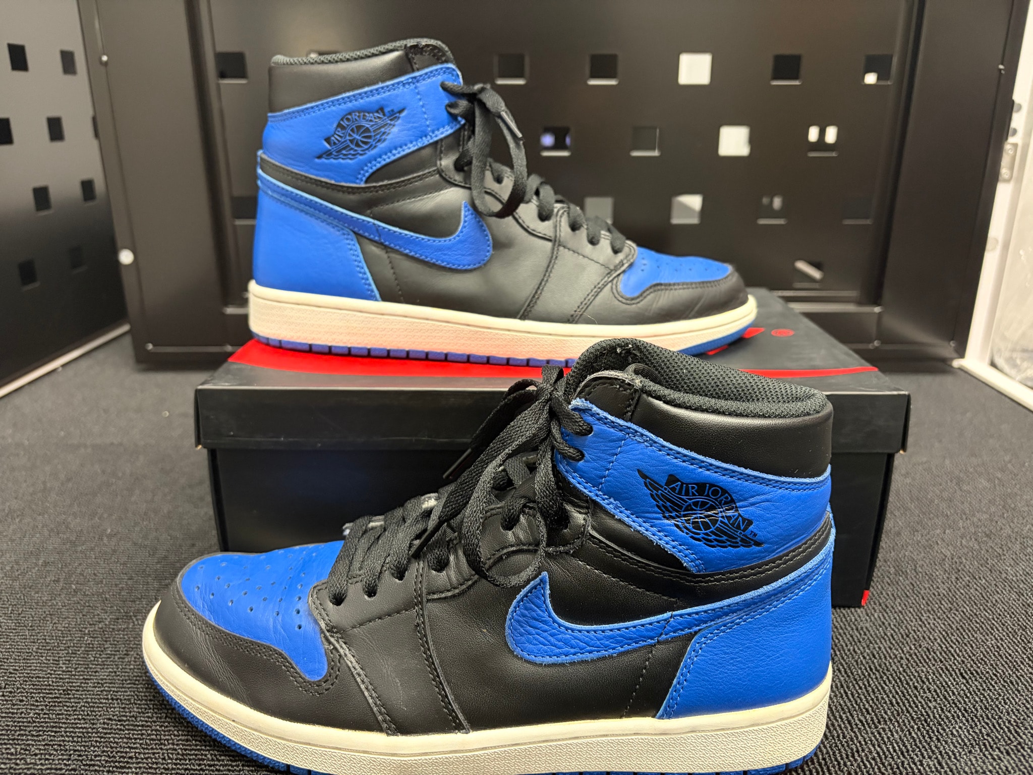Nike Air Jordan 1 Retro High OG "Royal" (2017)