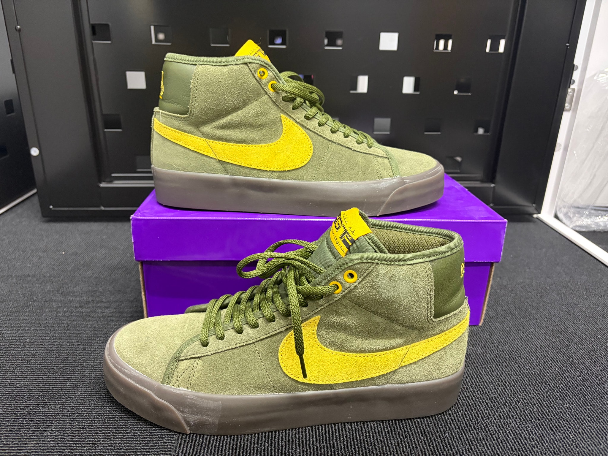 ANTIHERO × Nike SB Zoom Blazer Mid QS "Rough Green/Amarillo"