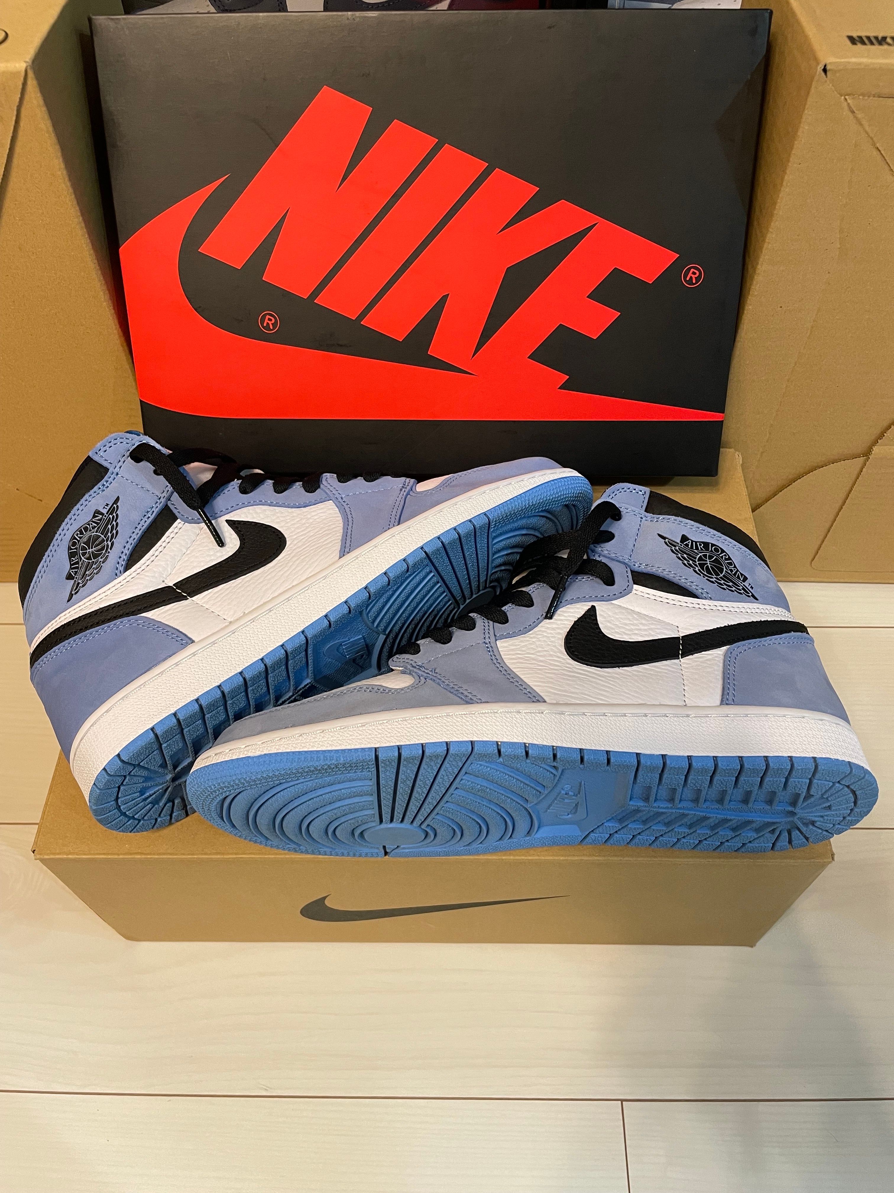 Nike Air Jordan 1 High OG "University Blue"